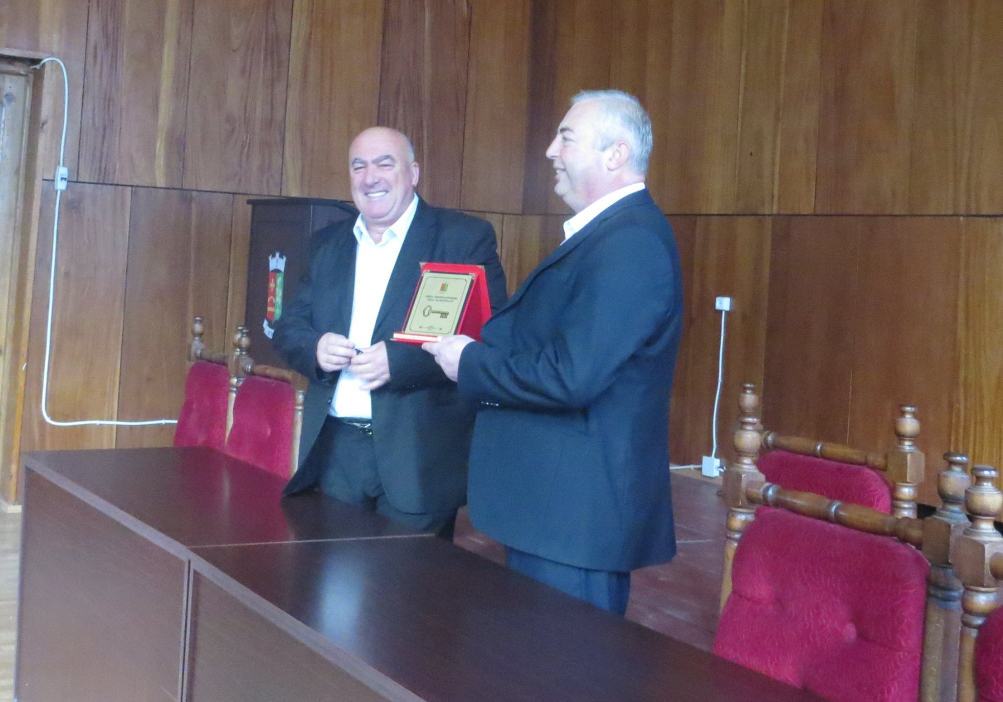 დავით დუმბაძემ ქედის მერს უფლებამოსილება ოფიციალურად გადააბარა