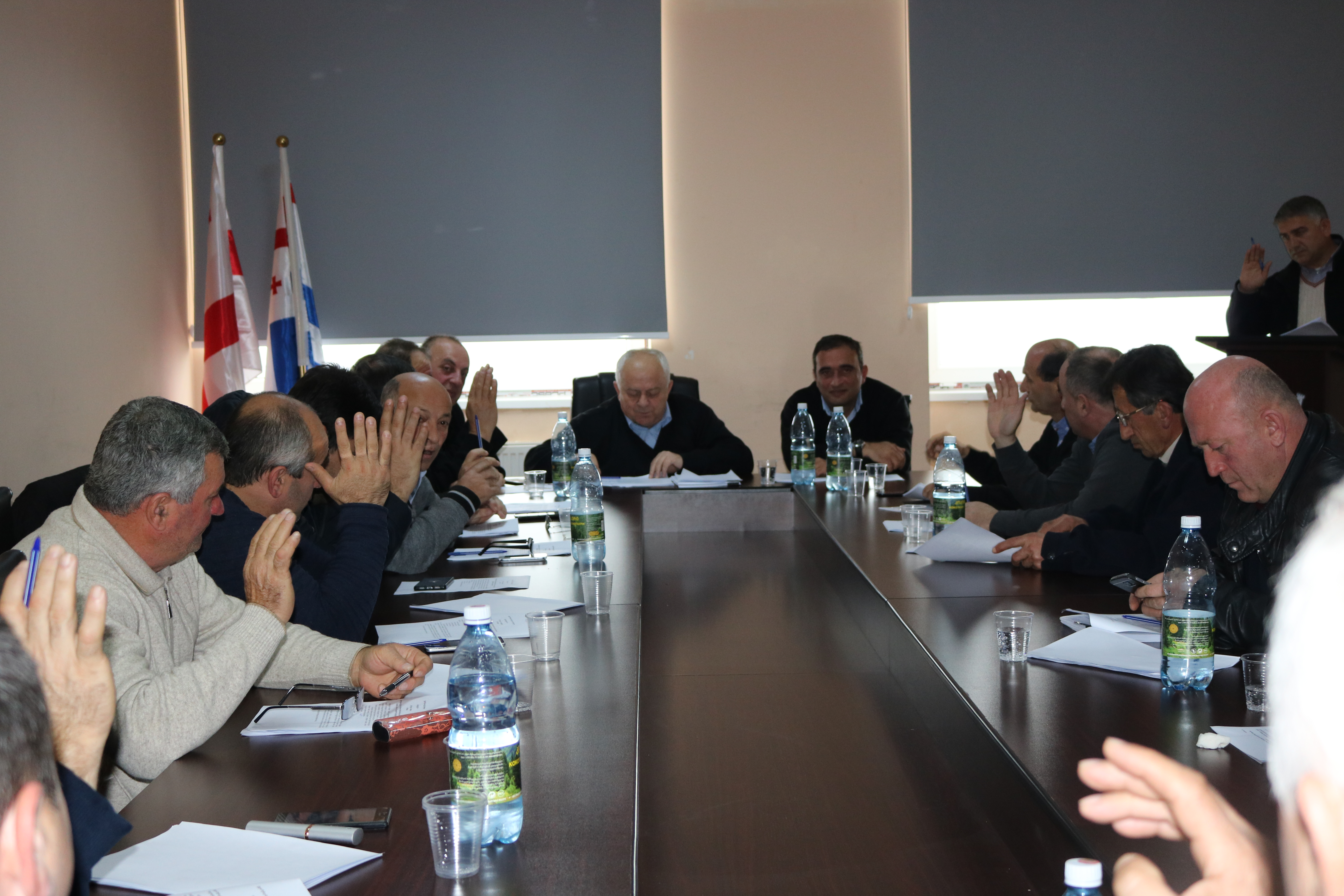 ქედის მუნიციპალიტეტის საკრებულოში მორიგი №01-06/19 სხდომა გაიმართა, რომელზეც ექვსი საკითხი განიხილეს