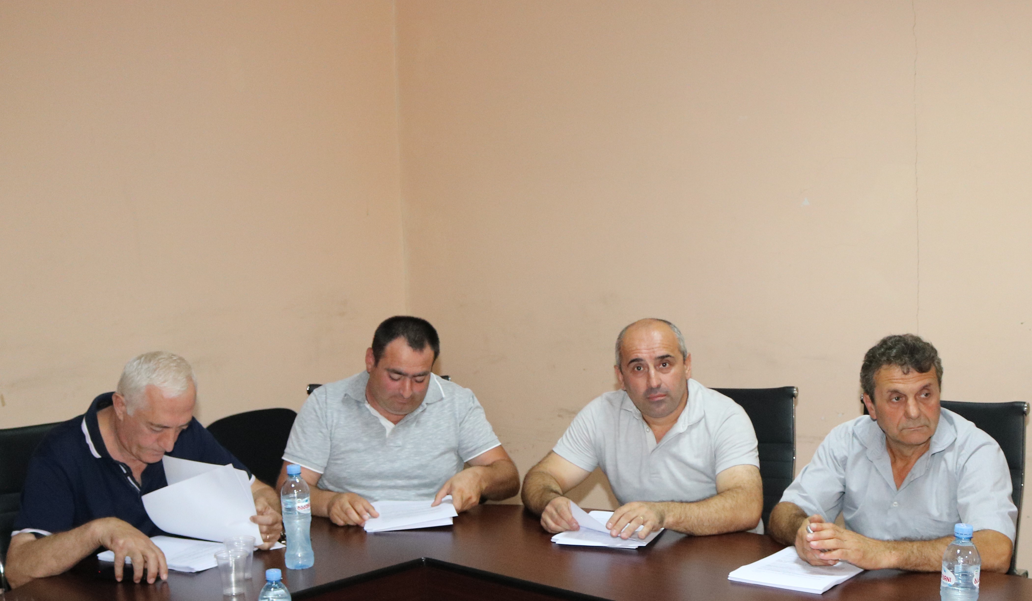 ქედის მუნიციპალიტეტის საკრებულოს №01-06/14 მორიგ სხდომაზე დღის წესრიგით გათვალისწინებული 15 საკითხი განიხილეს