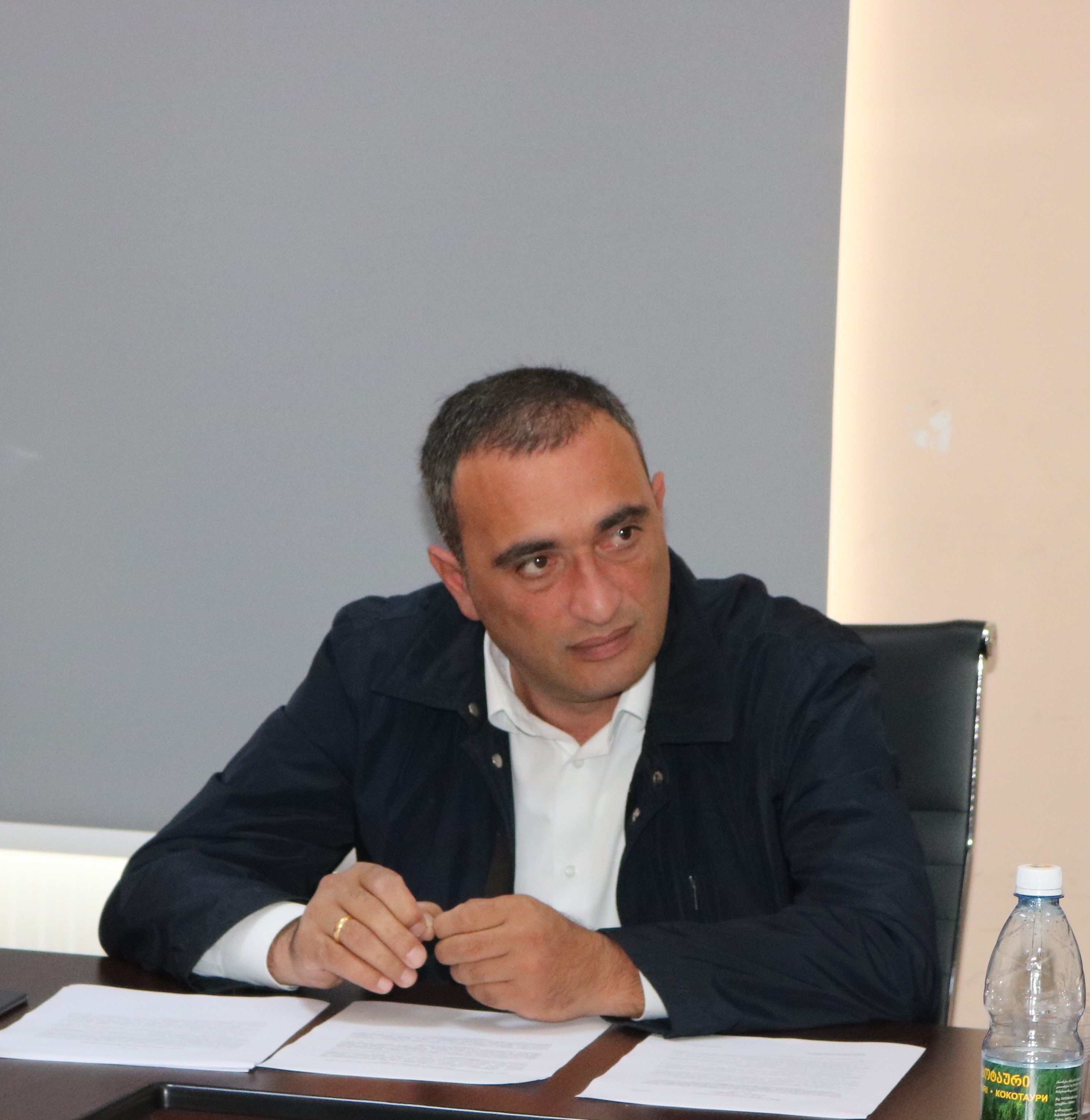 ქედის მუნიციპალიტეტის საკრებულოს სხდომათა დარბაზში 2018 წლის 26 ოქტომბერს გაიმართა მორიგი №01-06/17 სხდომა