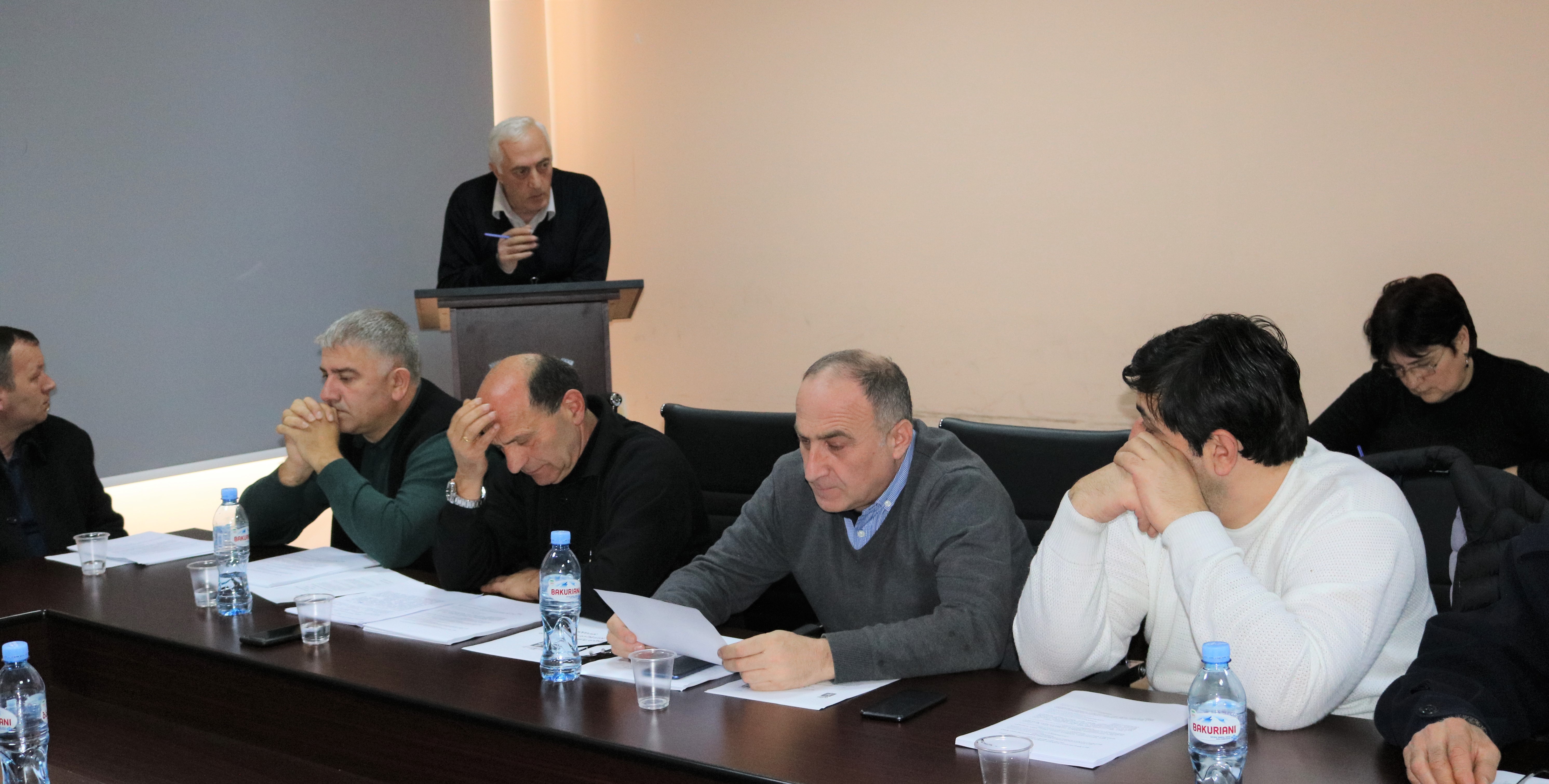 საკრებულოს №01-06/22 მორიგ სხდომაზე დღის წერიგით გათვალისწინებული 5 საკითხი განიხილეს