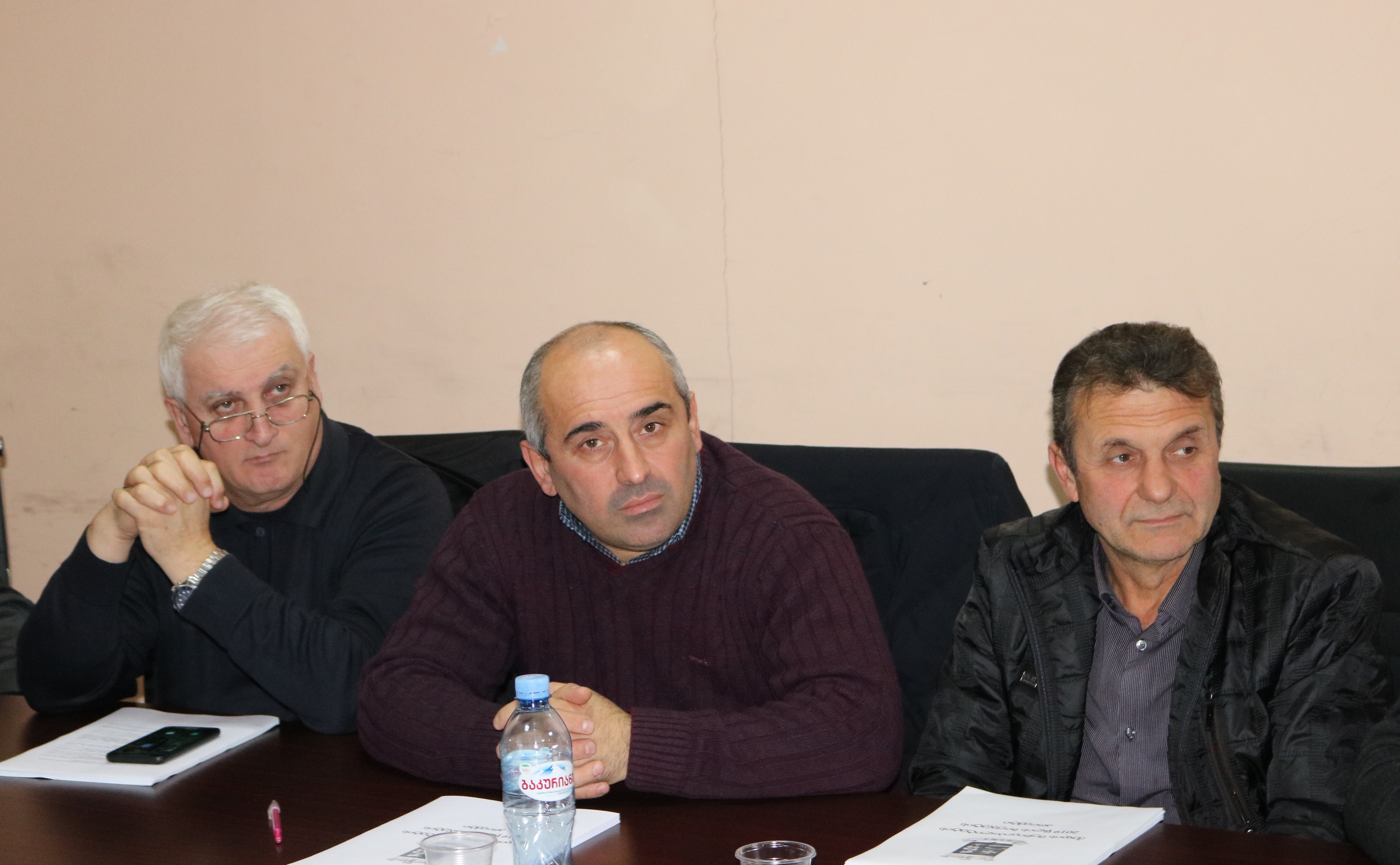 საკრებულოს №01-06/22 მორიგ სხდომაზე დღის წერიგით გათვალისწინებული 5 საკითხი განიხილეს
