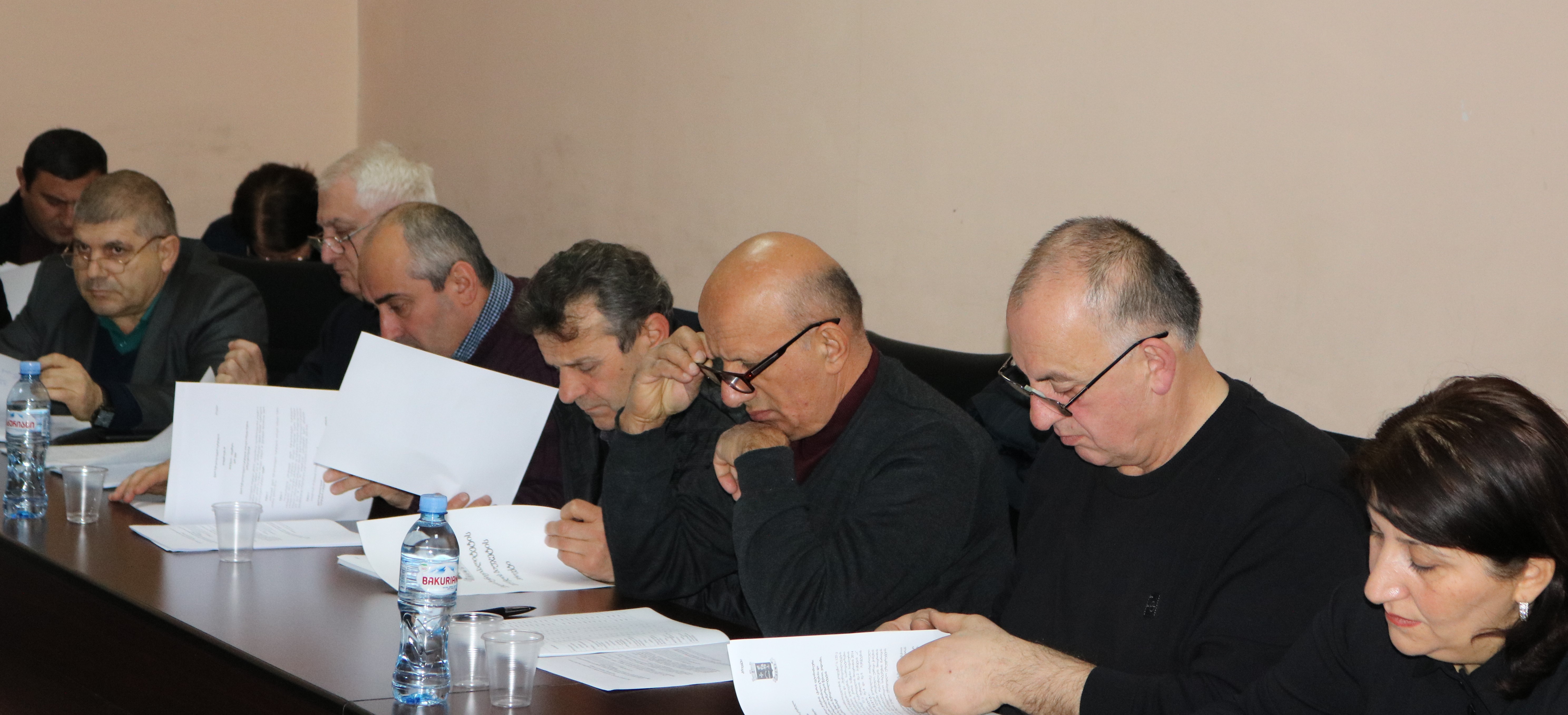 საკრებულოს №01-06/22 მორიგ სხდომაზე დღის წერიგით გათვალისწინებული 5 საკითხი განიხილეს