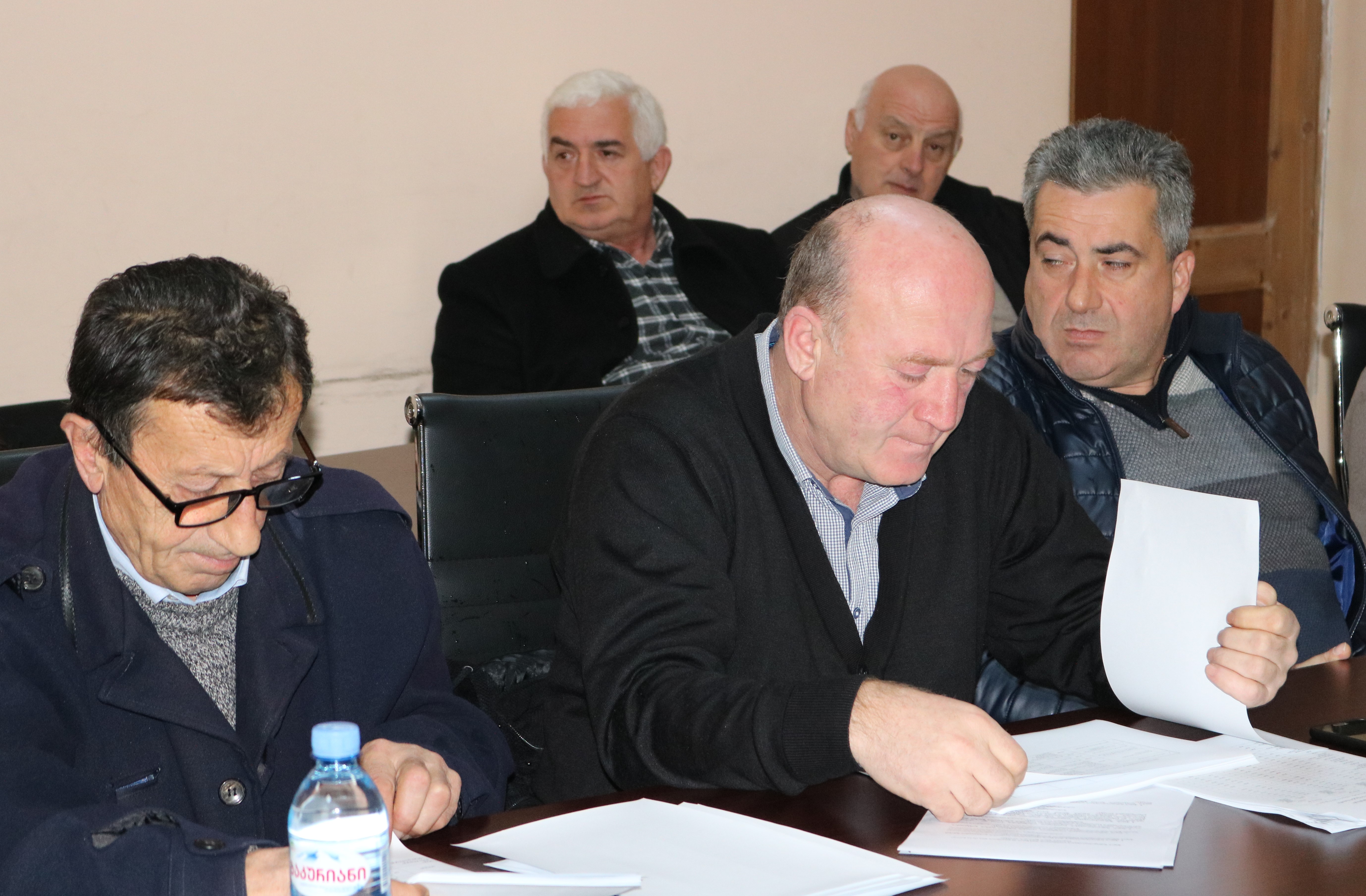 საკრებულოს №01-06/22 მორიგ სხდომაზე დღის წერიგით გათვალისწინებული 5 საკითხი განიხილეს