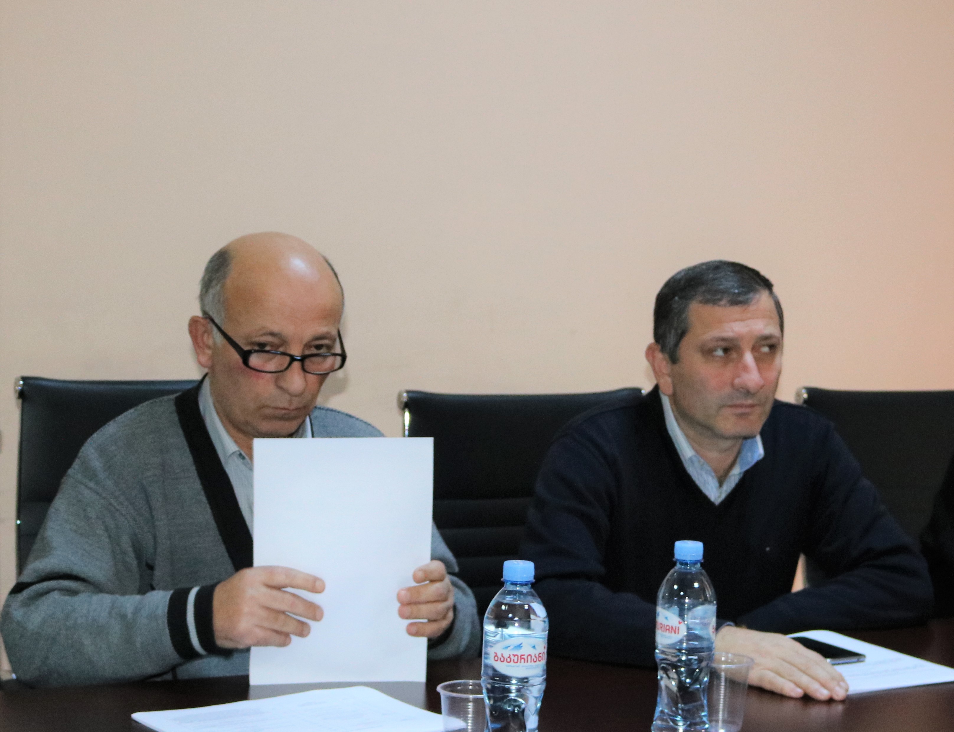 საკრებულოში მიმდინარე წლის პირველი მარტის რიგგარეშე სხდომაზე ქედის მუნიციპალიტეტის ადგილობრივი ბიუჯეტის ცვლილებები განიხილეს