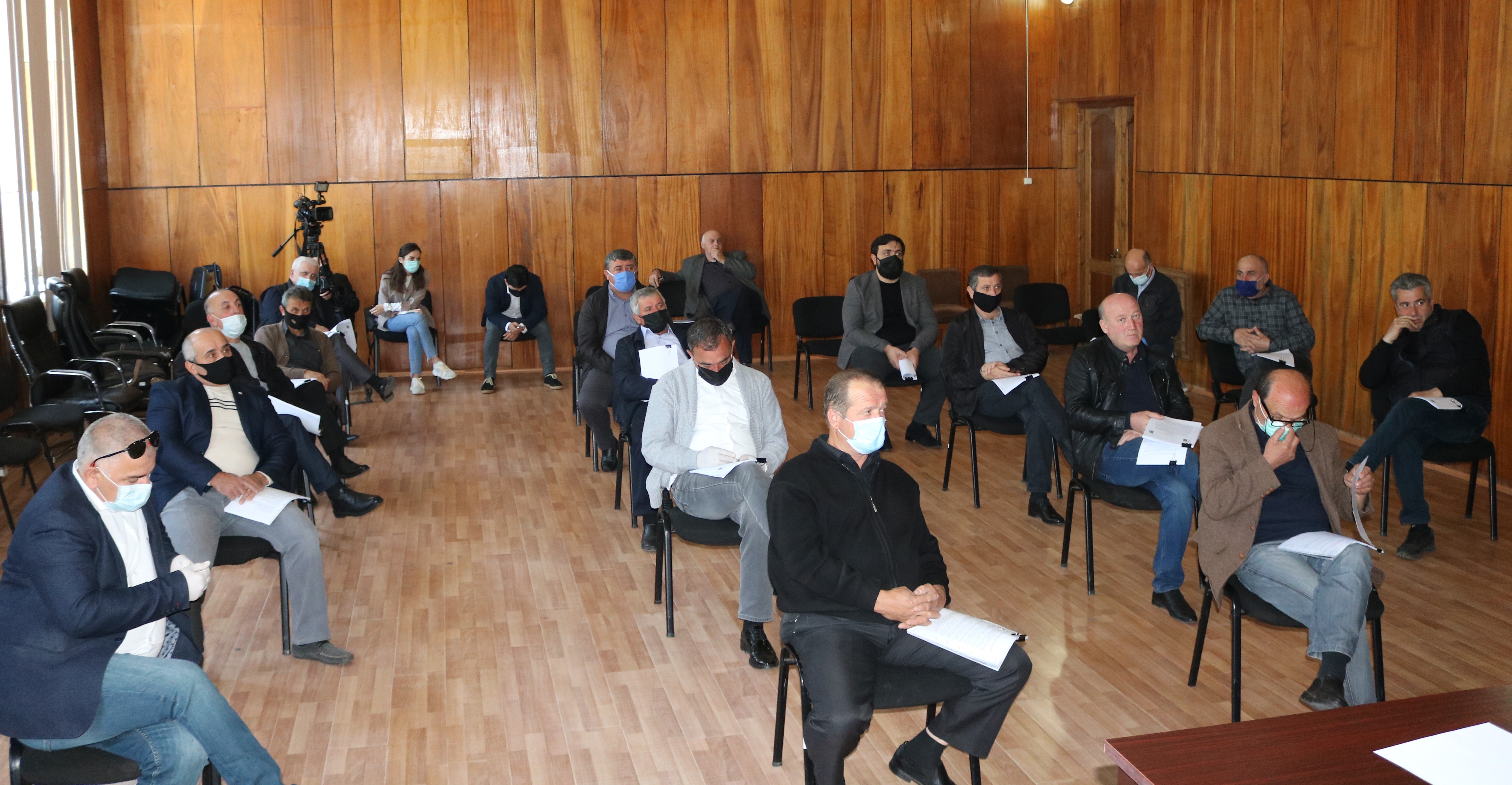 საკრებულოს მორიგი სხდომა რეკომენდაციების დაცვით გაიმართა