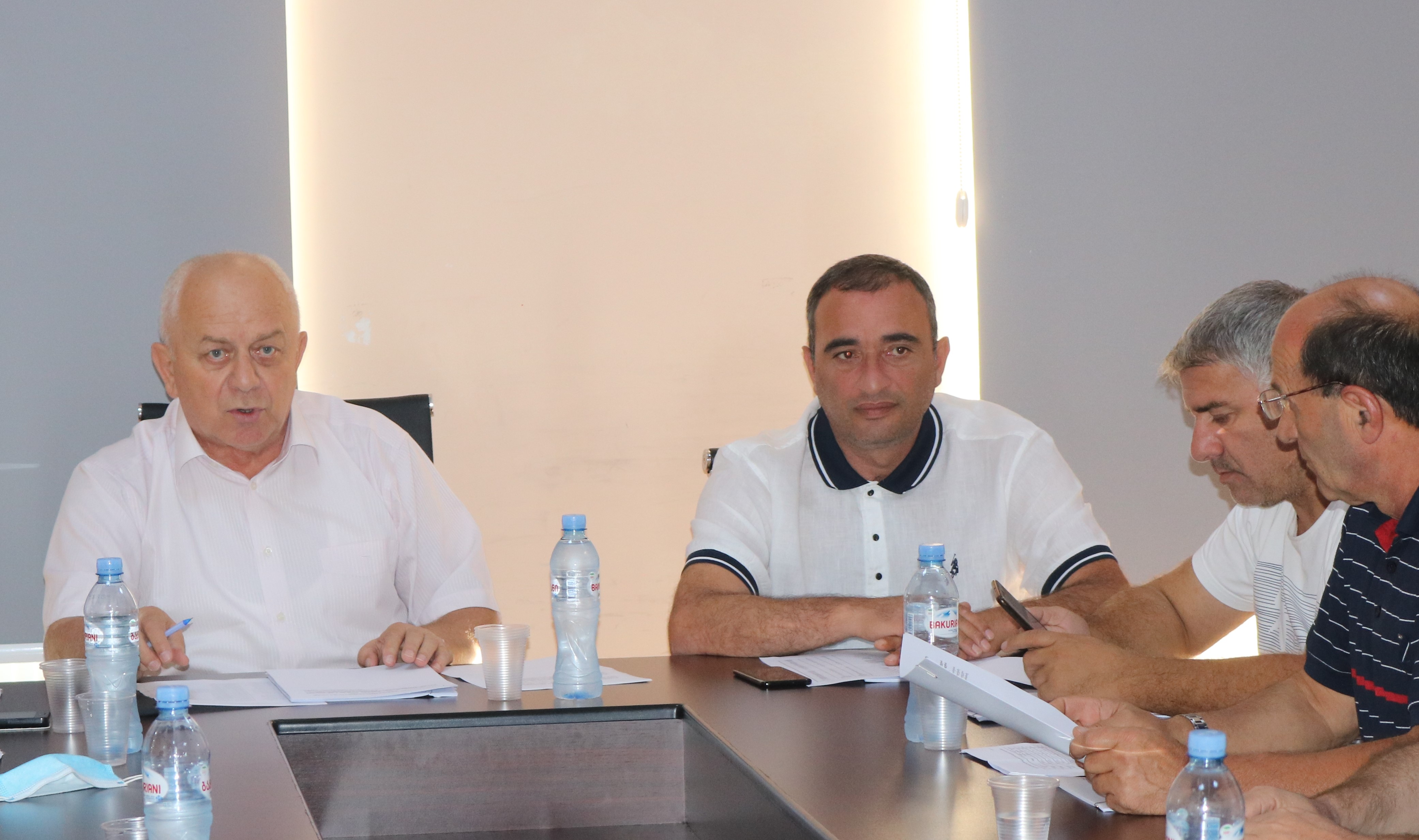 რიგგარეშე სხდომა ქედის მუნიციპალიტეტის საკრებულოში