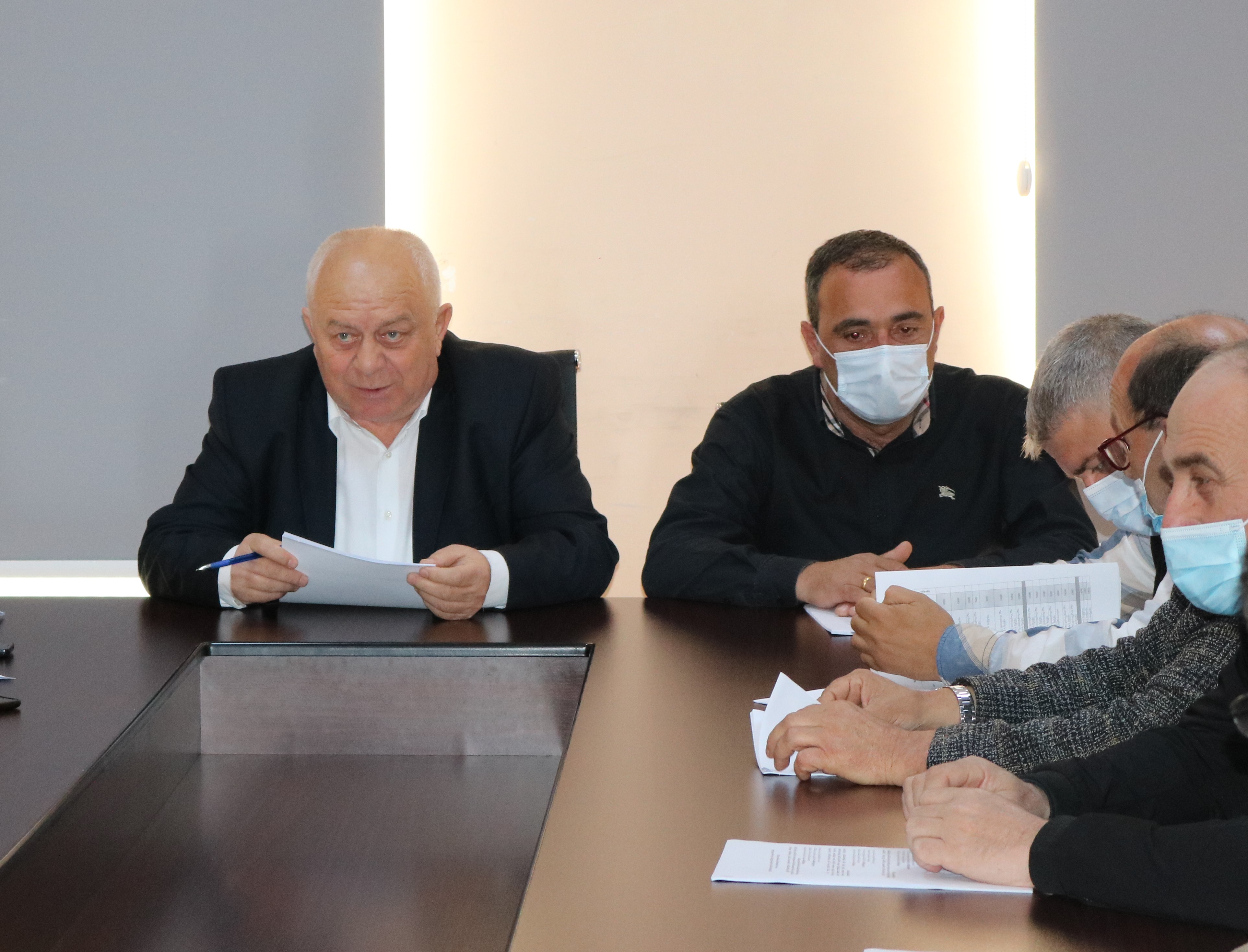 საკრებულოს მორიგ სდომაზე სამი საკითხი განიხილეს