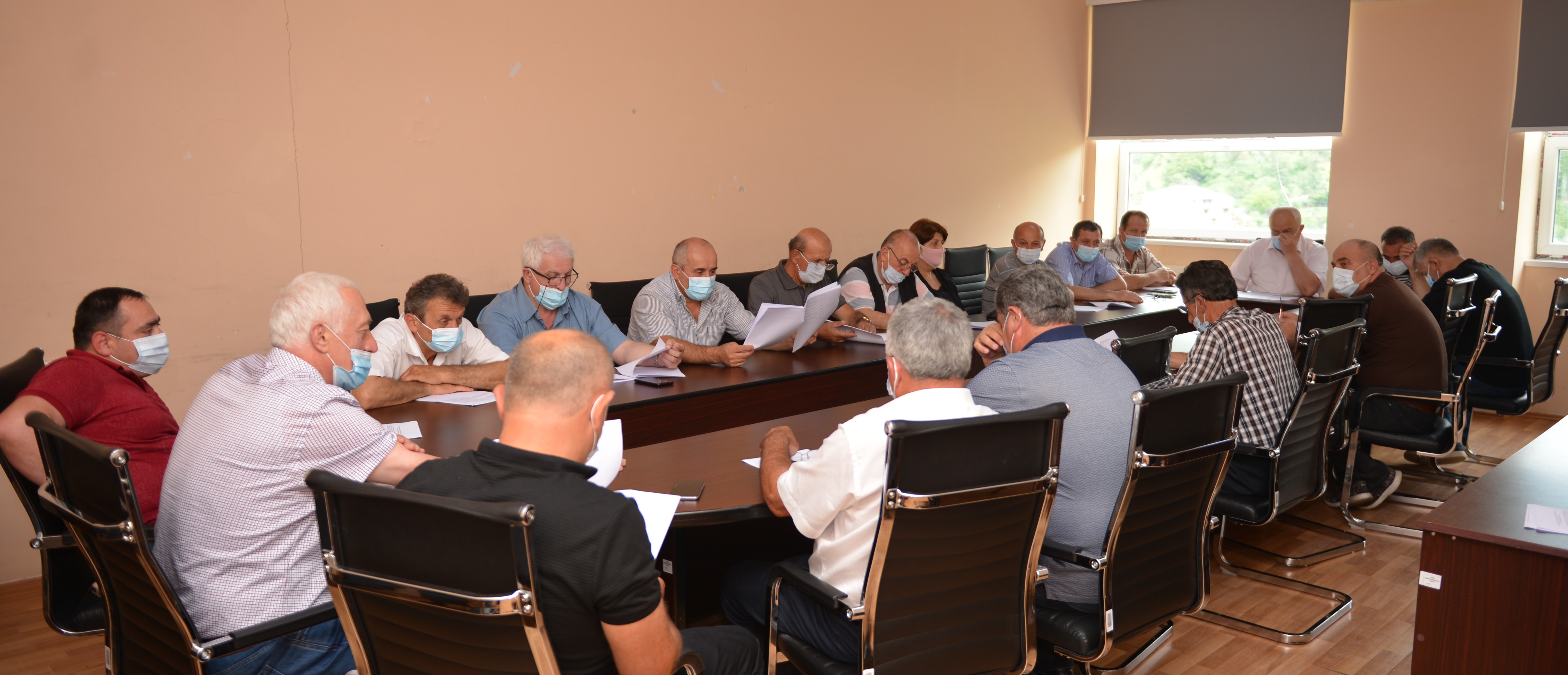 საკრებულოს რიგგარეშე სხდომაზე ადგილობრივი ბიუჯეტის ცვლილებები განიხილეს