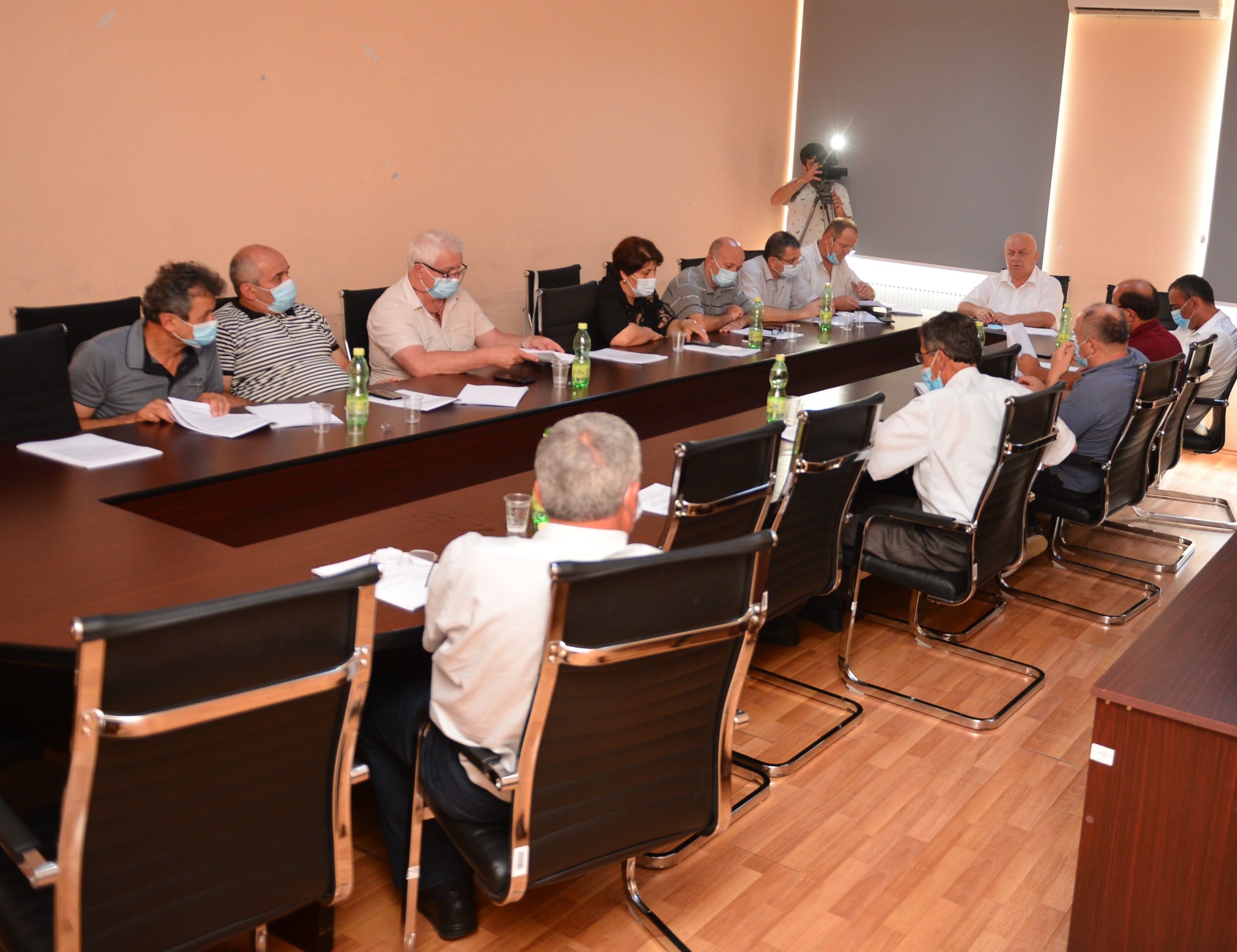 საკრებულოში 2021 წლის ადგილობრივი ბიუჯეტის ცვლილებების პროექტი განიხილება