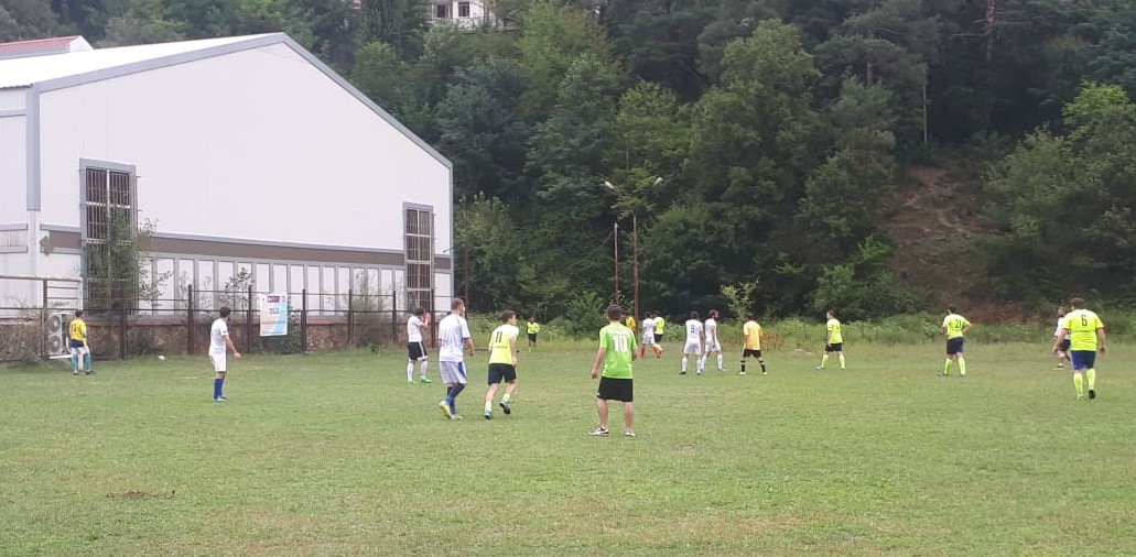 ფეხბურთის მოყვარულთა გუნდი  ქედა  წარმატებით ასპარეზობს