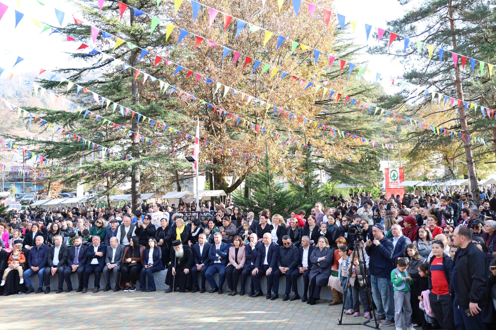 სახალხო დღესასწაული შემოდგომა ქედაში