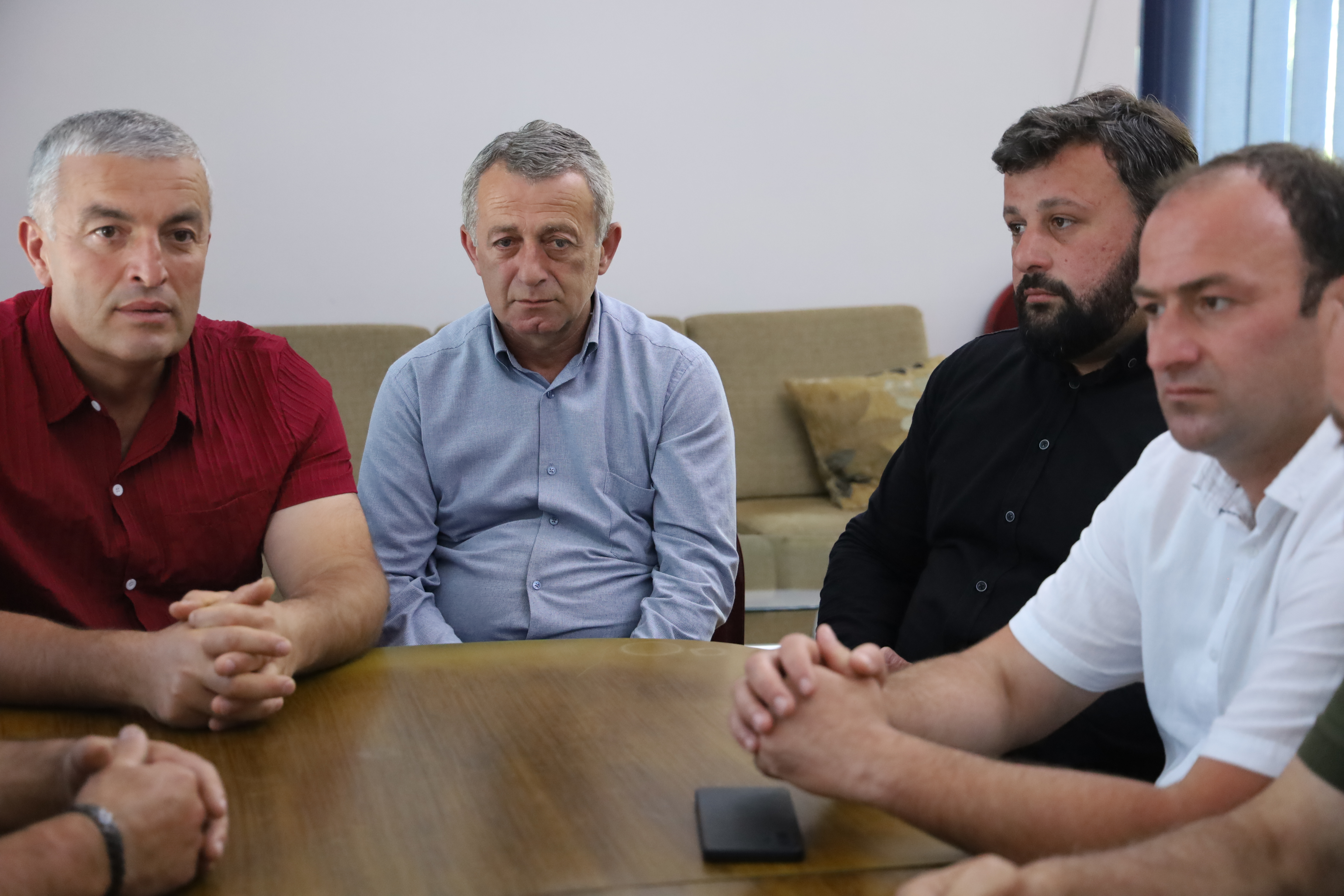 მერმა ადმინისტრაციული ერთეულის ხელმძღვანელებთან სამუშაო შეხვედრა გამართა