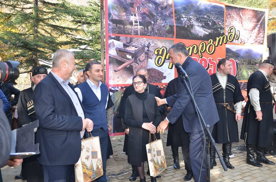 წელს საპატიო ქედელის წოდება 5 მოქალაქეს მიენიჭა
