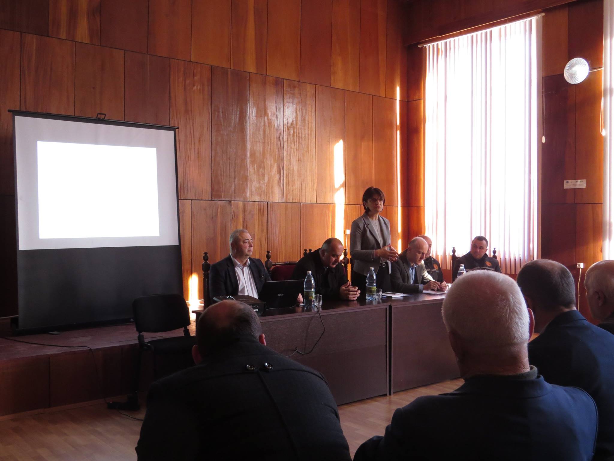 რისკების მართვასთან დაკავშირებით საინფორმაციო შეხვედრა გაიმართა