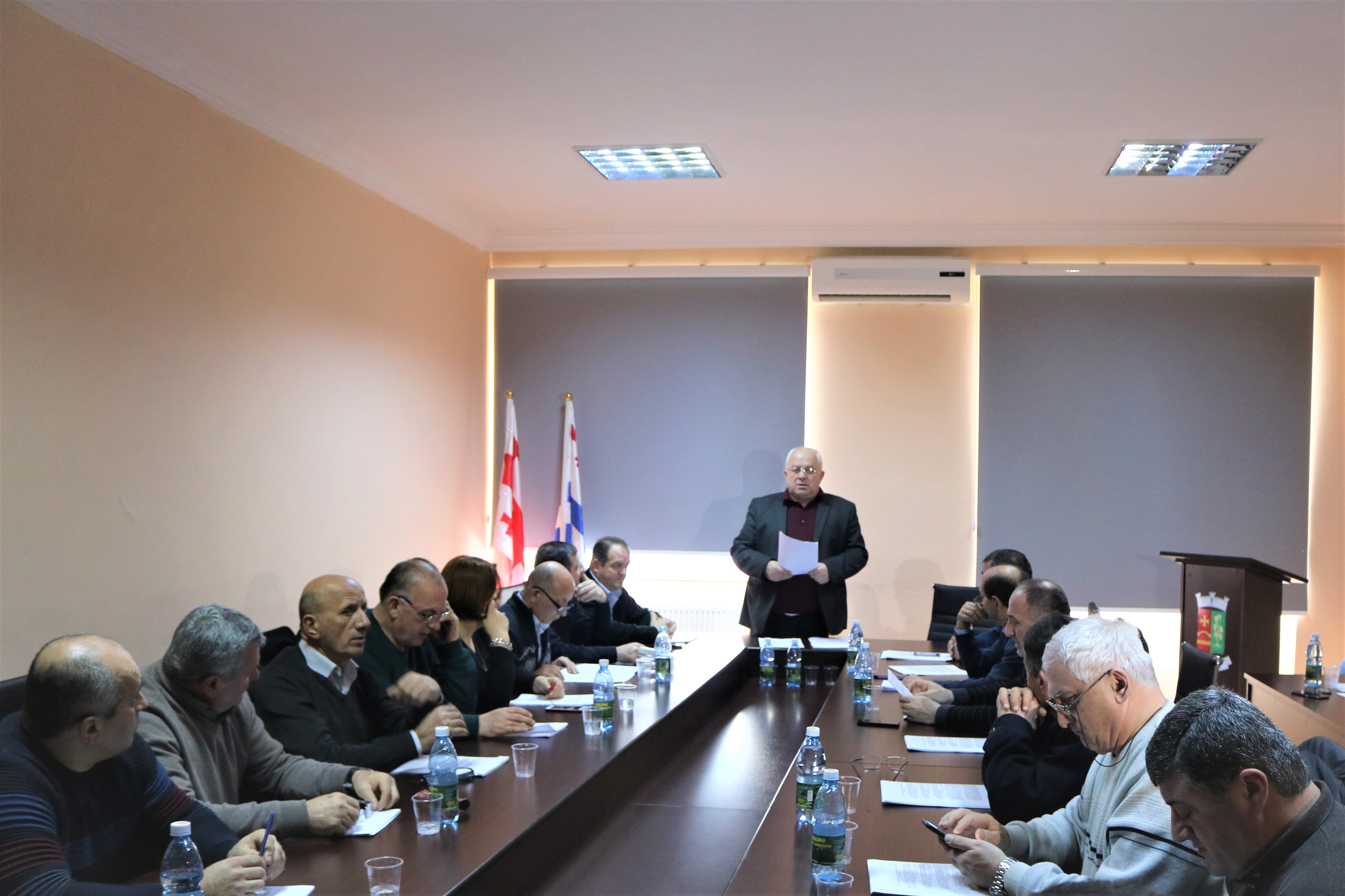 მიმდინარე წლის 13 თებერვლას ქედის მუნიციპალიტეტის საკრებულოში რიგგარეშე სხდომა გაიმართა