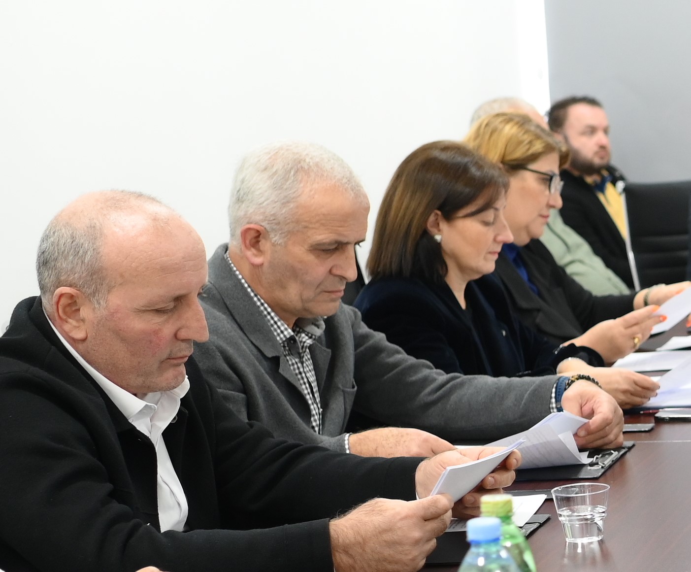 დღეს ახალი მოწვევის საკრებულოს პირველი რიგგარეშე სხდომა ჩატარდა