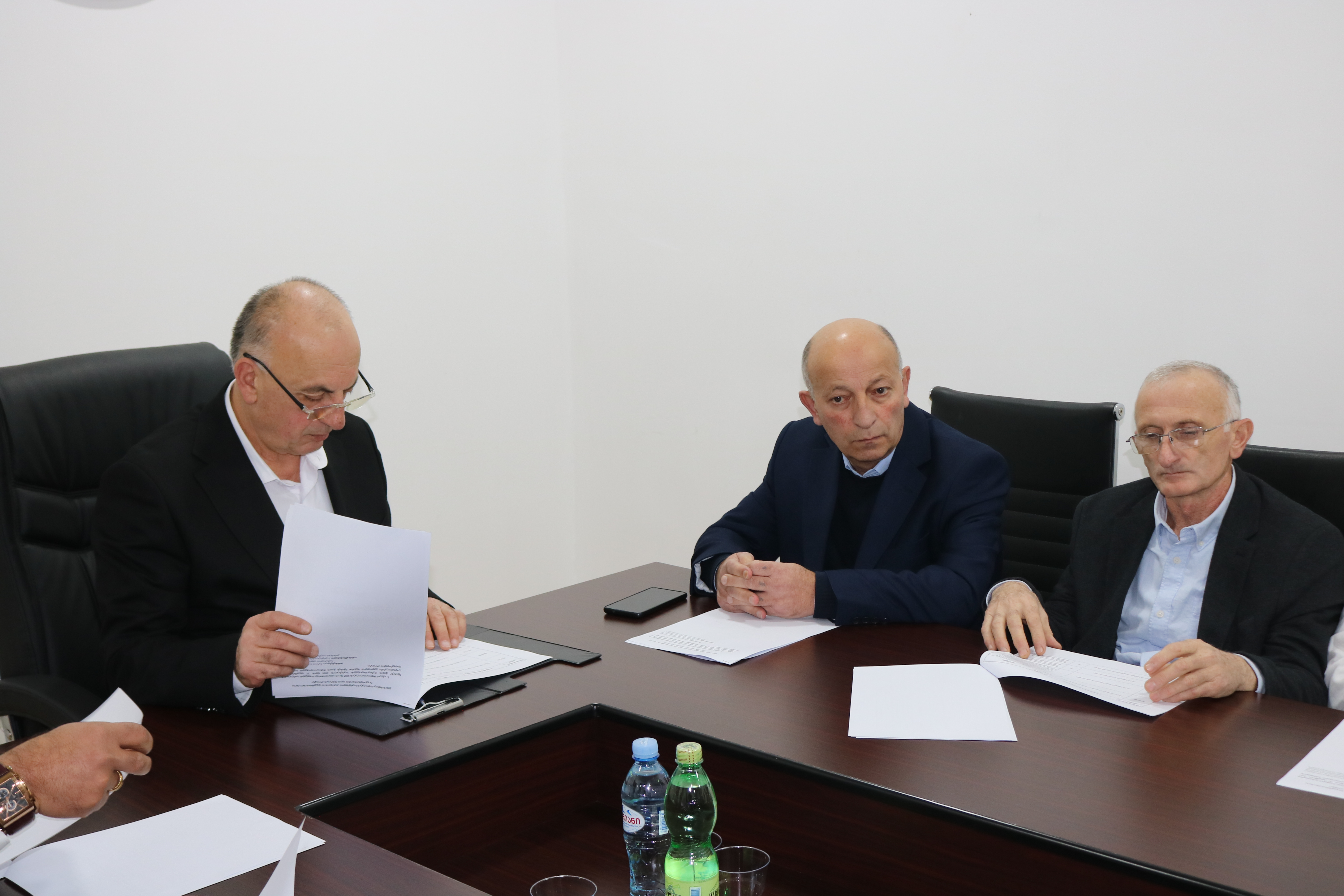 დღეს ქედის მუნიციპალიტეტის საკრებულოს რიგგარეშე სხდომა გაიმართა