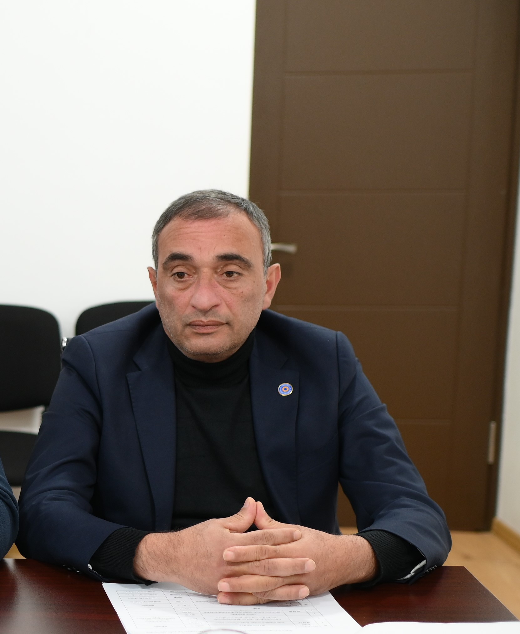 საკრებულომ რიგგარეშე სხდომაზე 2026 წლის ადგილობრივ ბიუჯეტში შესატანი ცვლილებები განიხილა