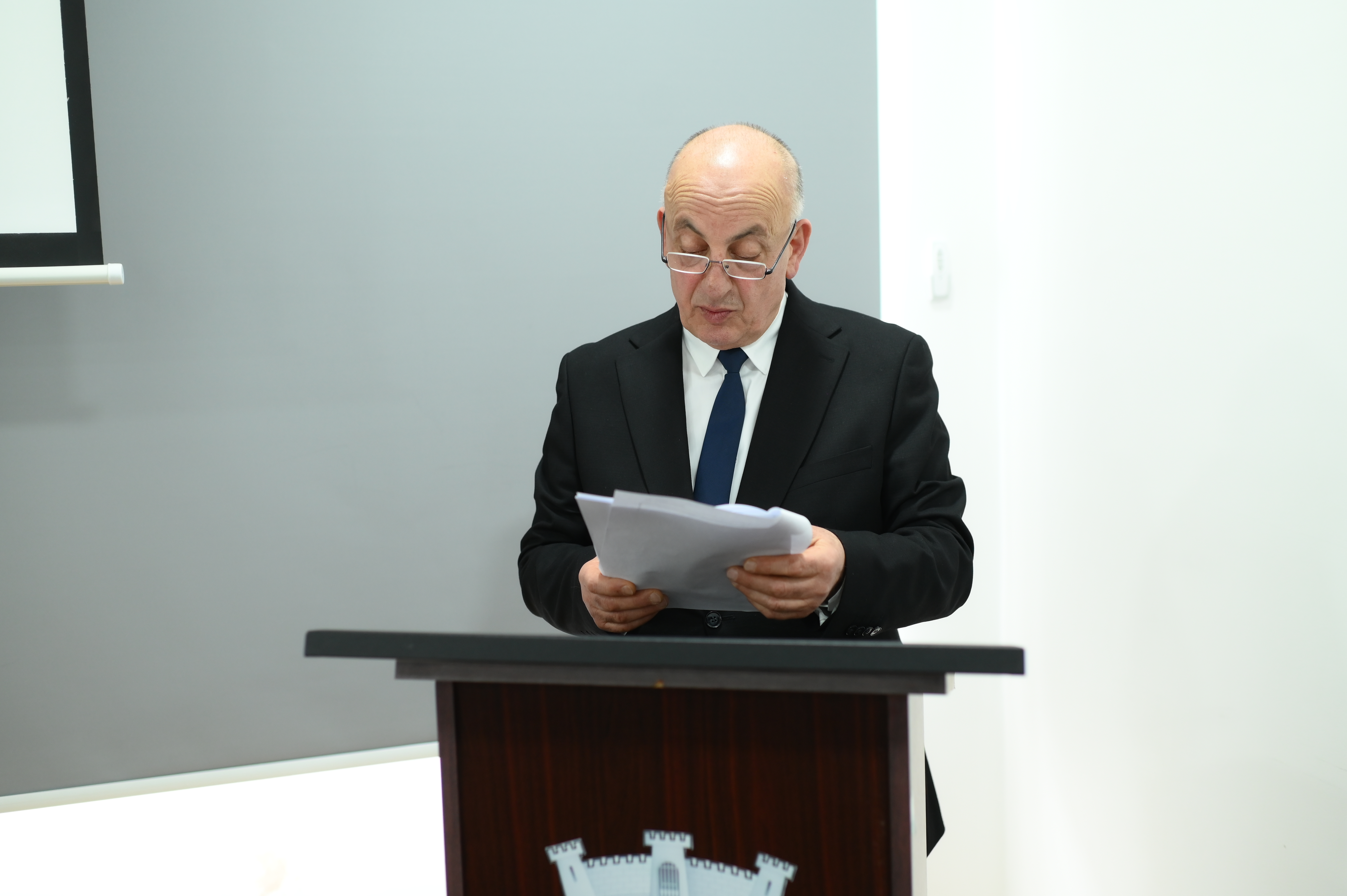 დღეს ქედის მუნიციპალიტეტის საკრებულოს მორიგ სხდომაზე მუნიციპალიტეტის მერის და საკრებულოს თავმჯდომარის ანგარიში მოისმინეს 