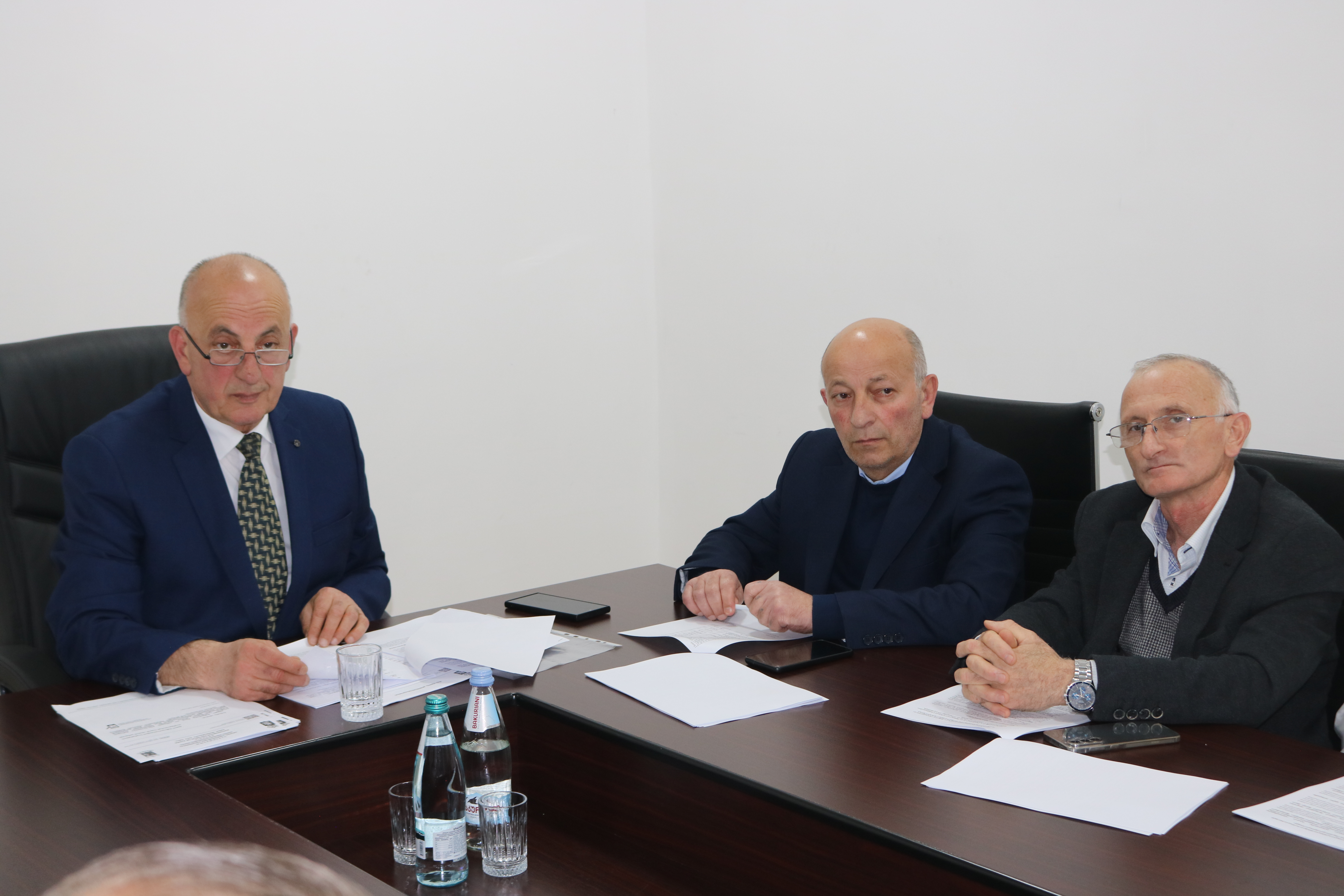 დღეს ქედის მუნიციპალიტეტის საკრებულოს მორიგი სხდომა გაიმართა