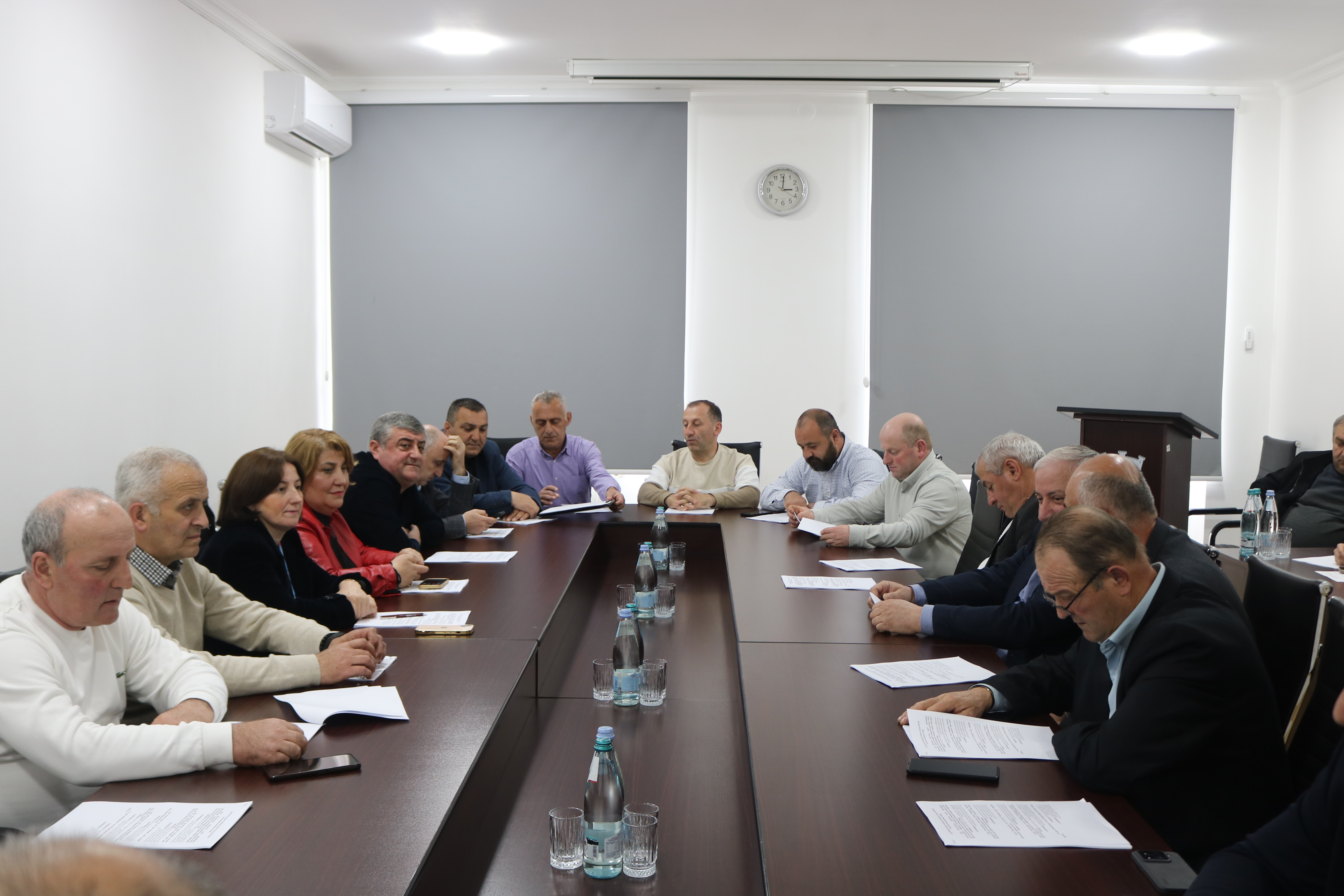 დღეს ქედის მუნიციპალიტეტის საკრებულოს მორიგი სხდომა გაიმართა