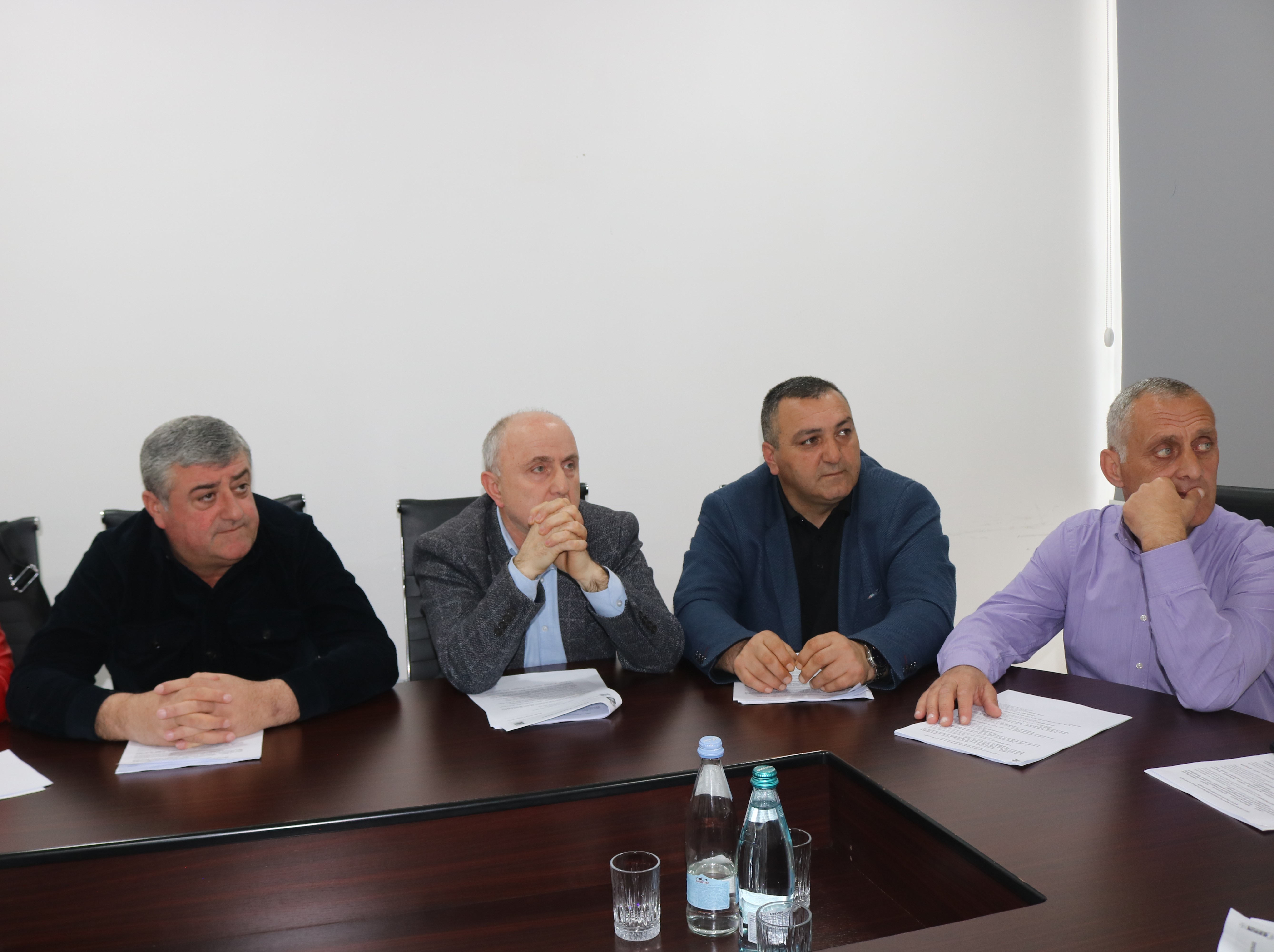 დღეს ქედის მუნიციპალიტეტის საკრებულოს მორიგი სხდომა გაიმართა