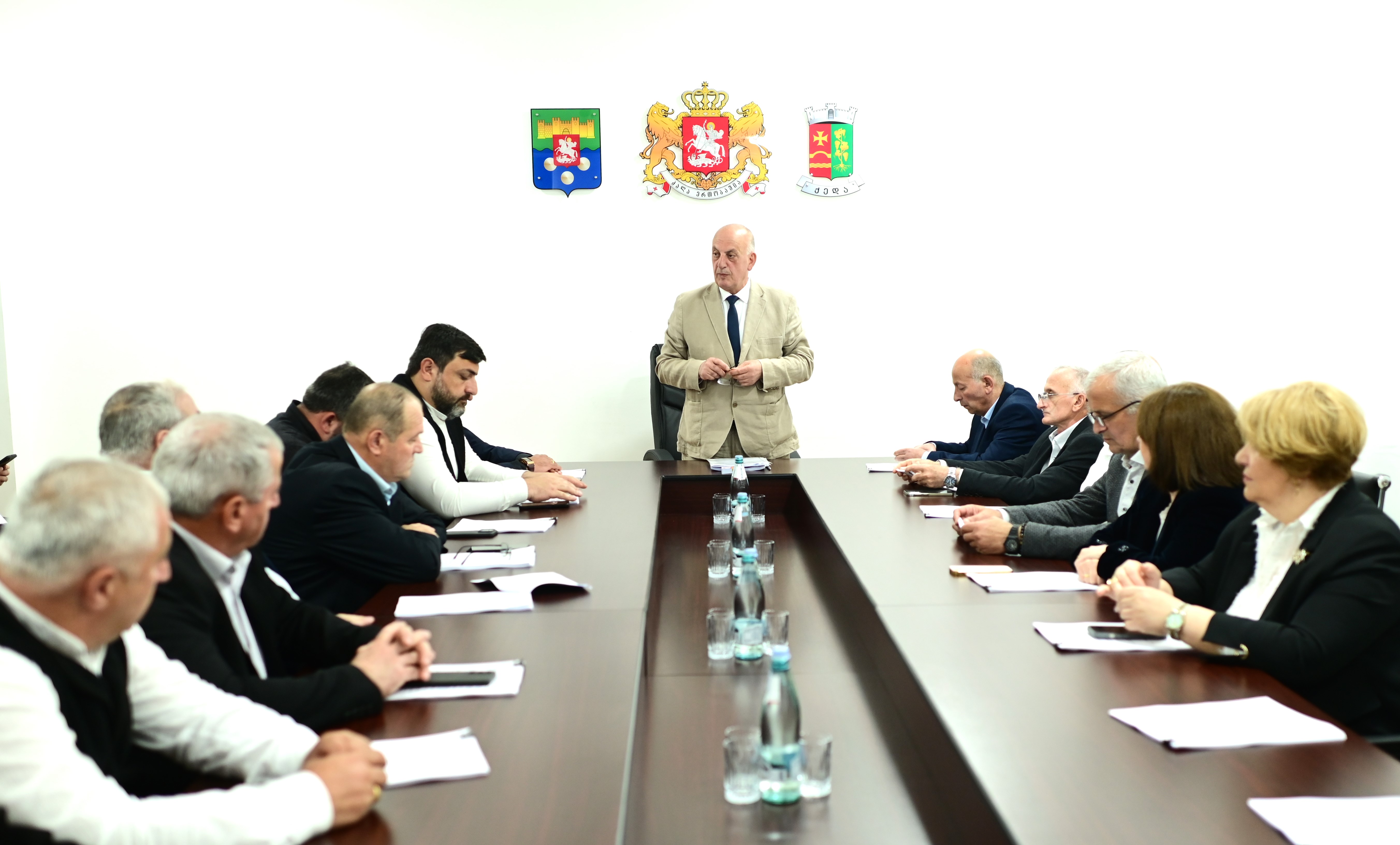 დღეს ქედის მუნიციპალიტეტის საკრებულოს მორიგი სხდომა გაიმართა