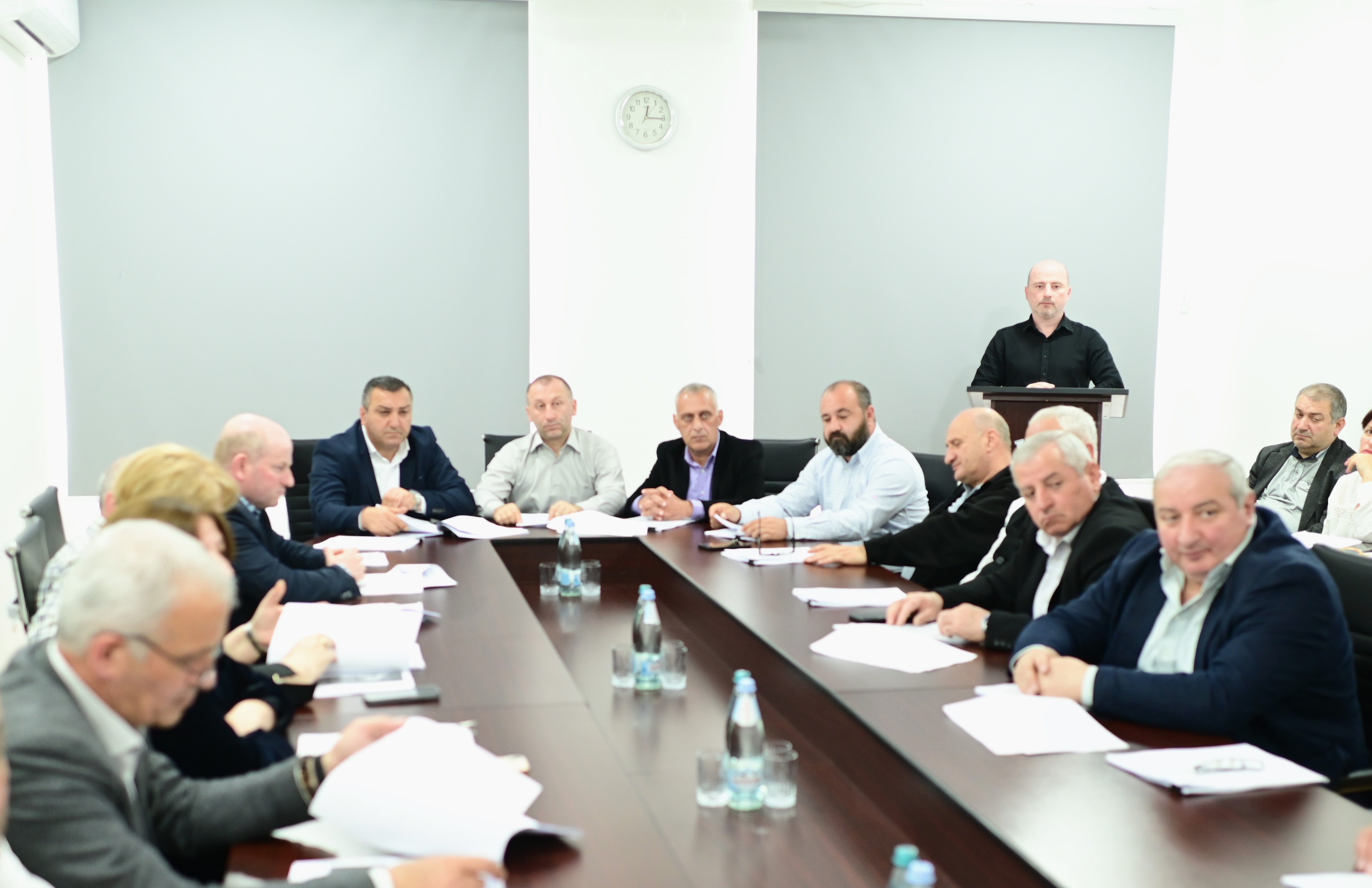 დღეს ქედის მუნიციპალიტეტის საკრებულოს მორიგი სხდომა გაიმართა