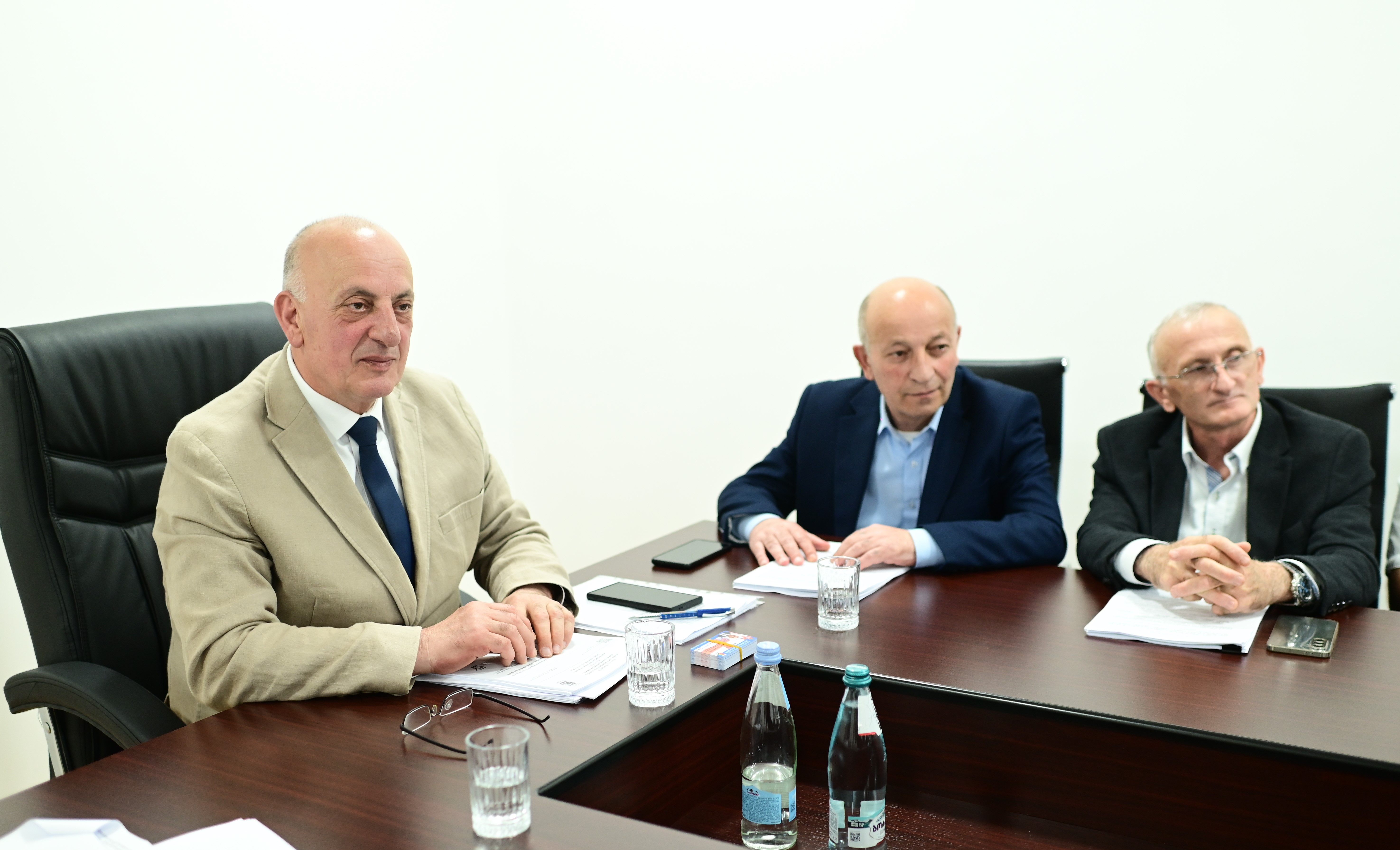 დღეს ქედის მუნიციპალიტეტის საკრებულოს მორიგი სხდომა გაიმართა