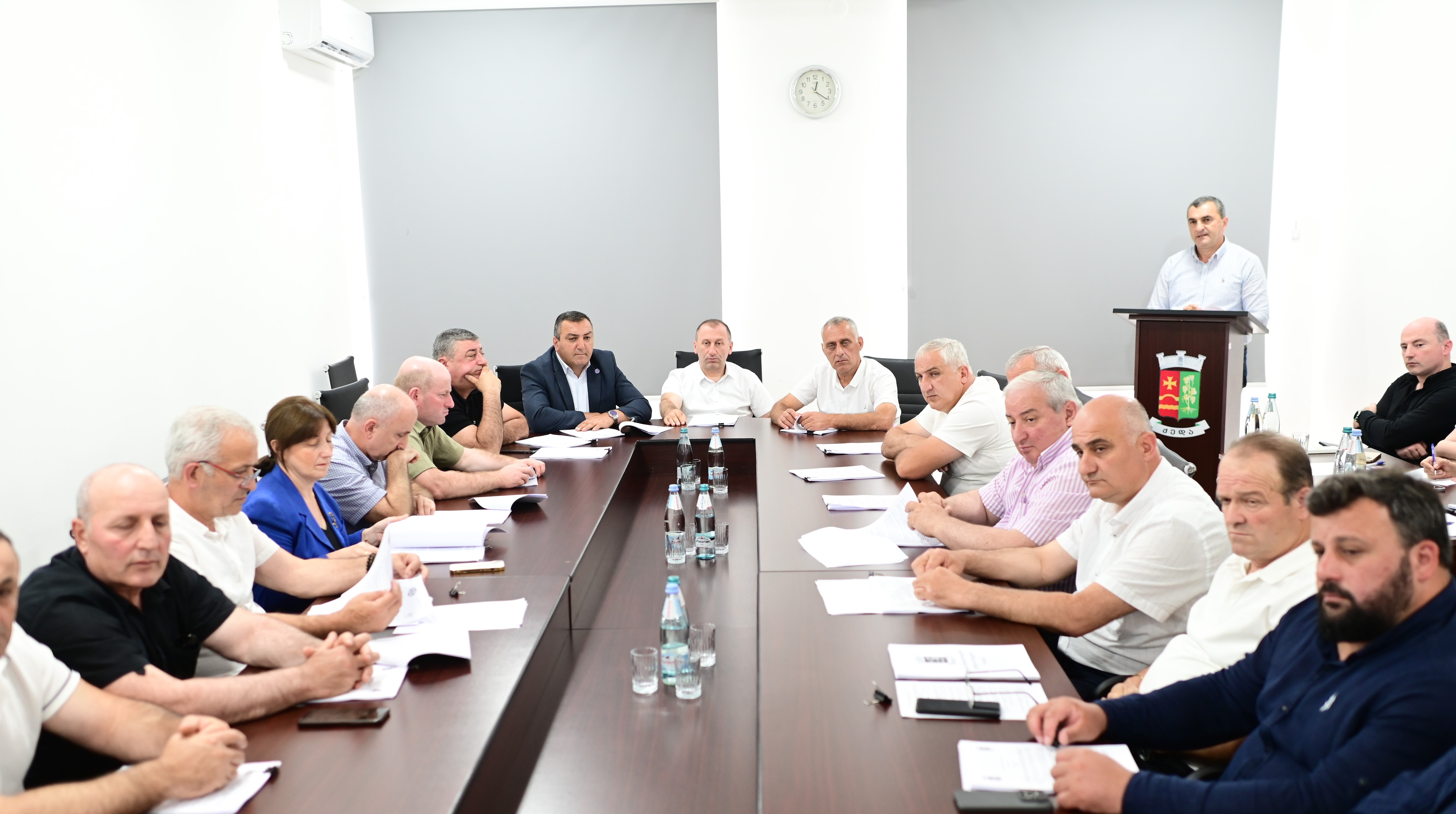 დღეს ქედის მუნიციპალიტეტის საკრებულოს მორიგი სხდომა გაიმართა