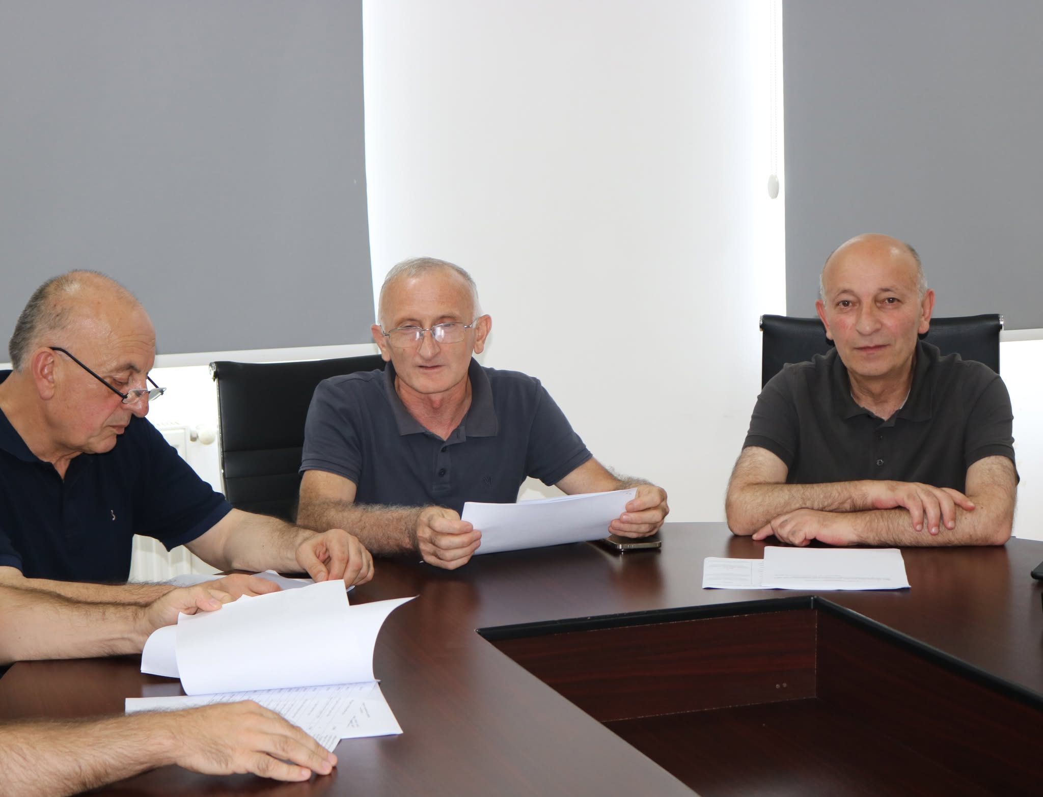 დღეს ქედის მუნიციპალიტეტის საკრებულოს მორიგი სხდომა გაიმართა