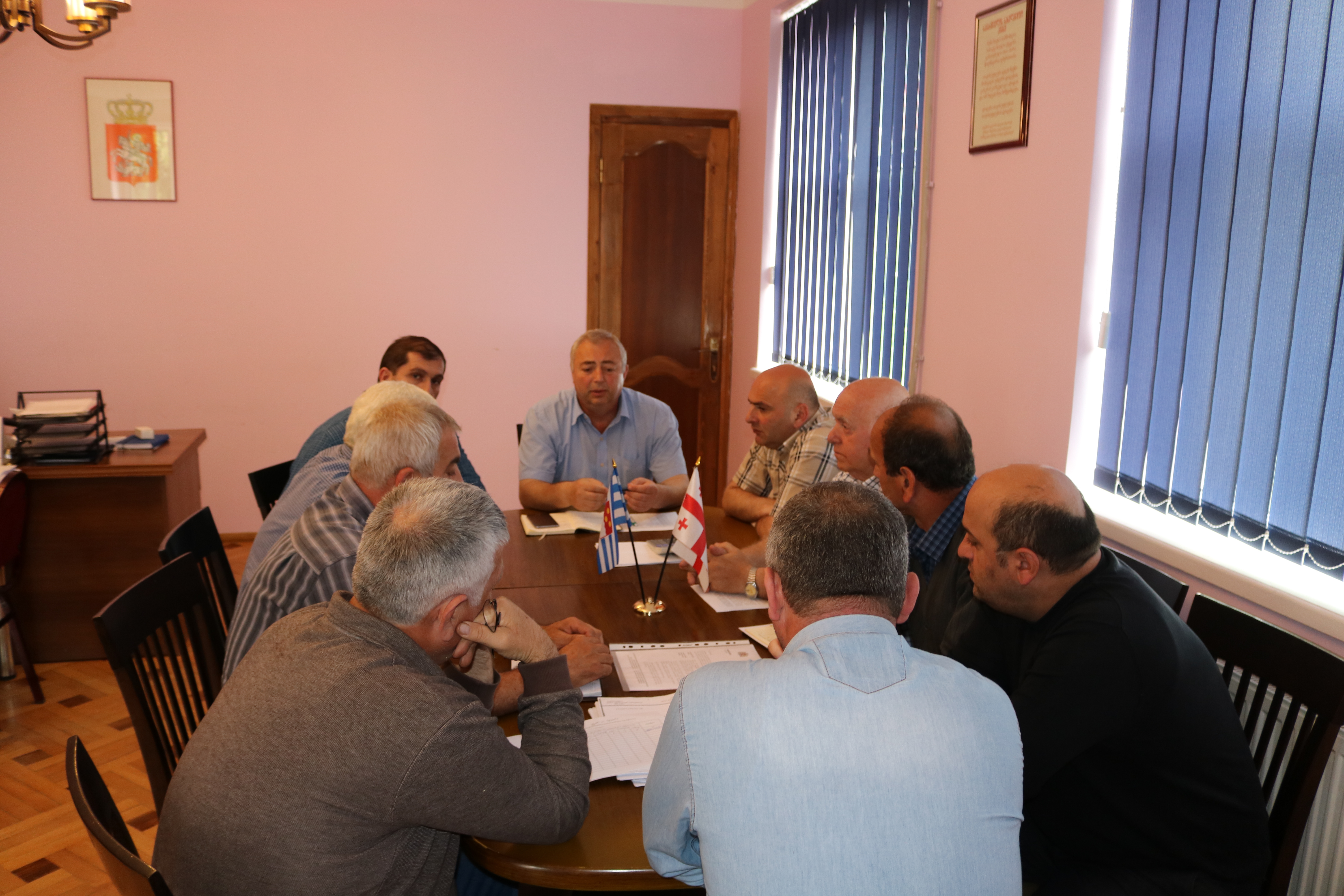 მერიაში სტიქიის შემსწავლელი კომისიის სხდომა მიმდინარეობს