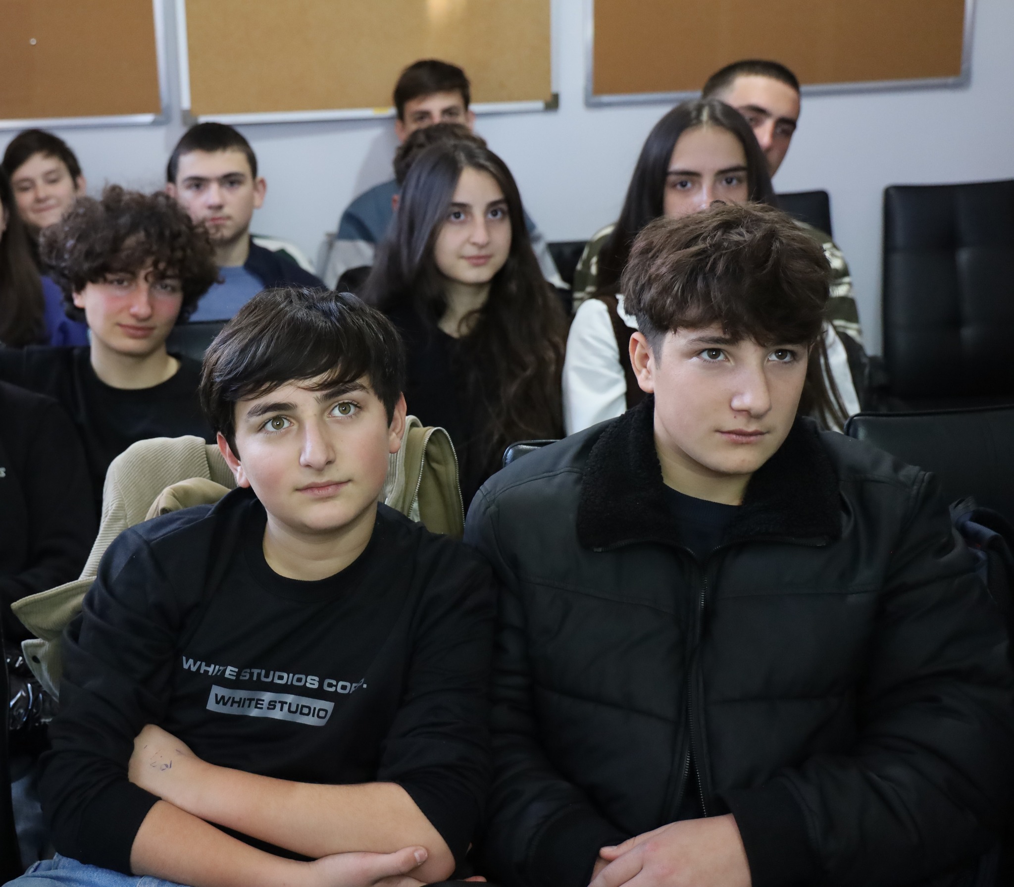 დღეს, დაბა ქედის საჯარო სკოლის მოსწავლეებისათვის ტრენინგი გაიმართა