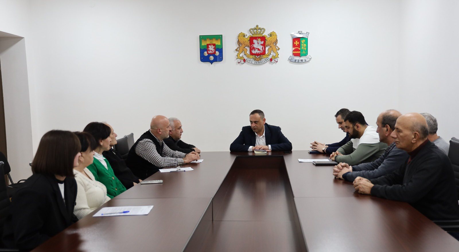 ქედის მუნიციპალიტეტის მერიაში ეკონომიკური განვითარებისა და სივრცითი მოწყობის არქიტექტურისა და მშენებლობის სამსახურებმა  გასული წლის საქმიანობის ანგარიშის პრეზენტაცია გამართეს