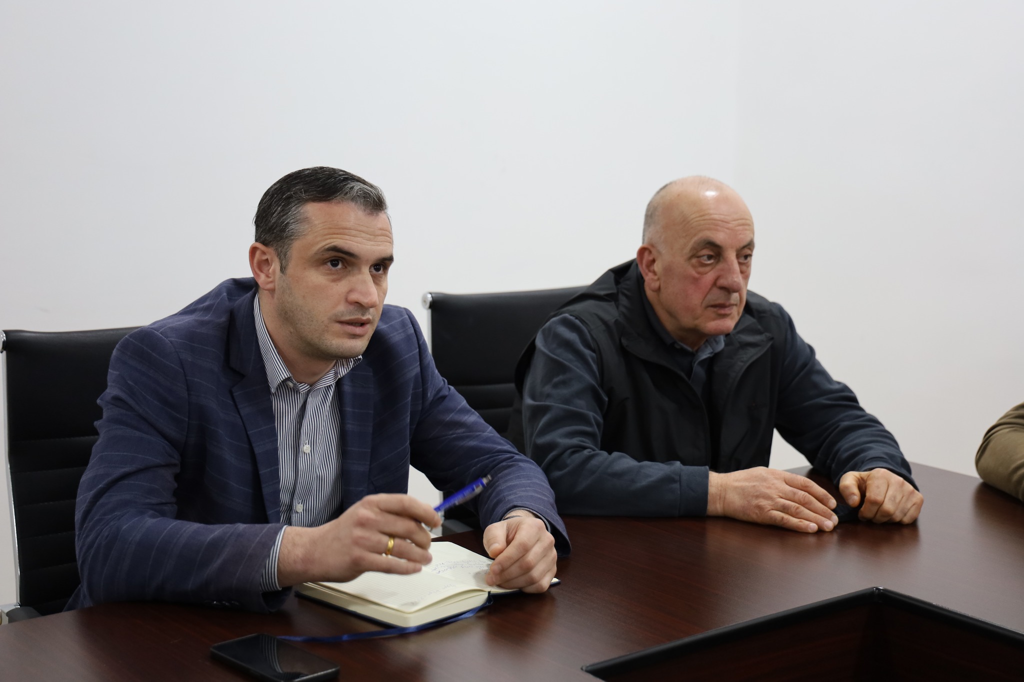  ძველი სახლის ახლით ჩანაცვლების პროგრამის ფარგლებში, შემოსული განცხადებების შერჩევისა და შეფასების მიზნით სამუშაო შეხვედრა გაიმართა