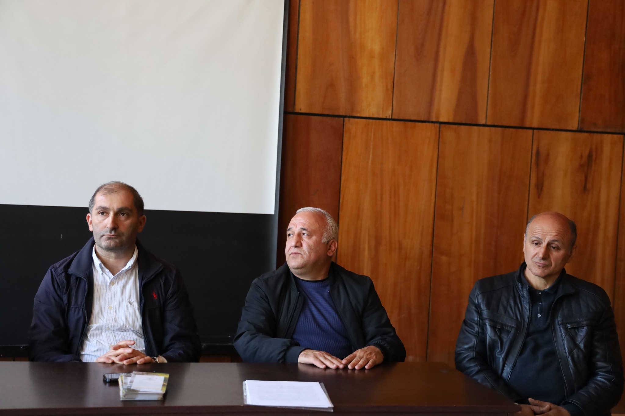 ქედის მუნიციპალიტეტში, სურსათის ეროვნული სააგენტოს ფაროსანასთან ბრძოლის საკოორდინაციო შტაბის წარმომადგენლებმა აზიური ფაროსანას საწინააღმდეგო გასატარებელი ღონისძიებების დაგეგმვის მიზნით სამუშაო შეხვედრა გამართეს