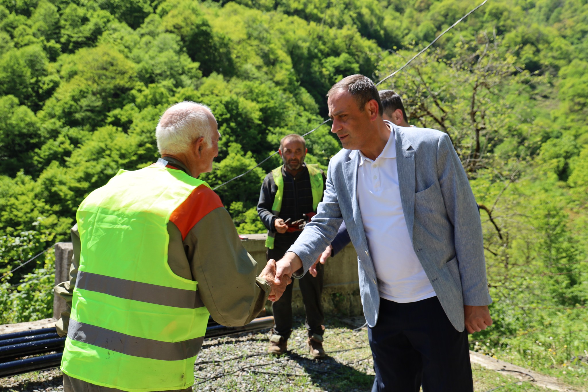 ქედის მუნიციპალიტეტში, სოფელ აგარის მრავალბინიანი სოციალური სახლისთვის სასმელი წყლის სისტემის სამშენებლო სამუშაოები აქტიურად მიმდინარეობს