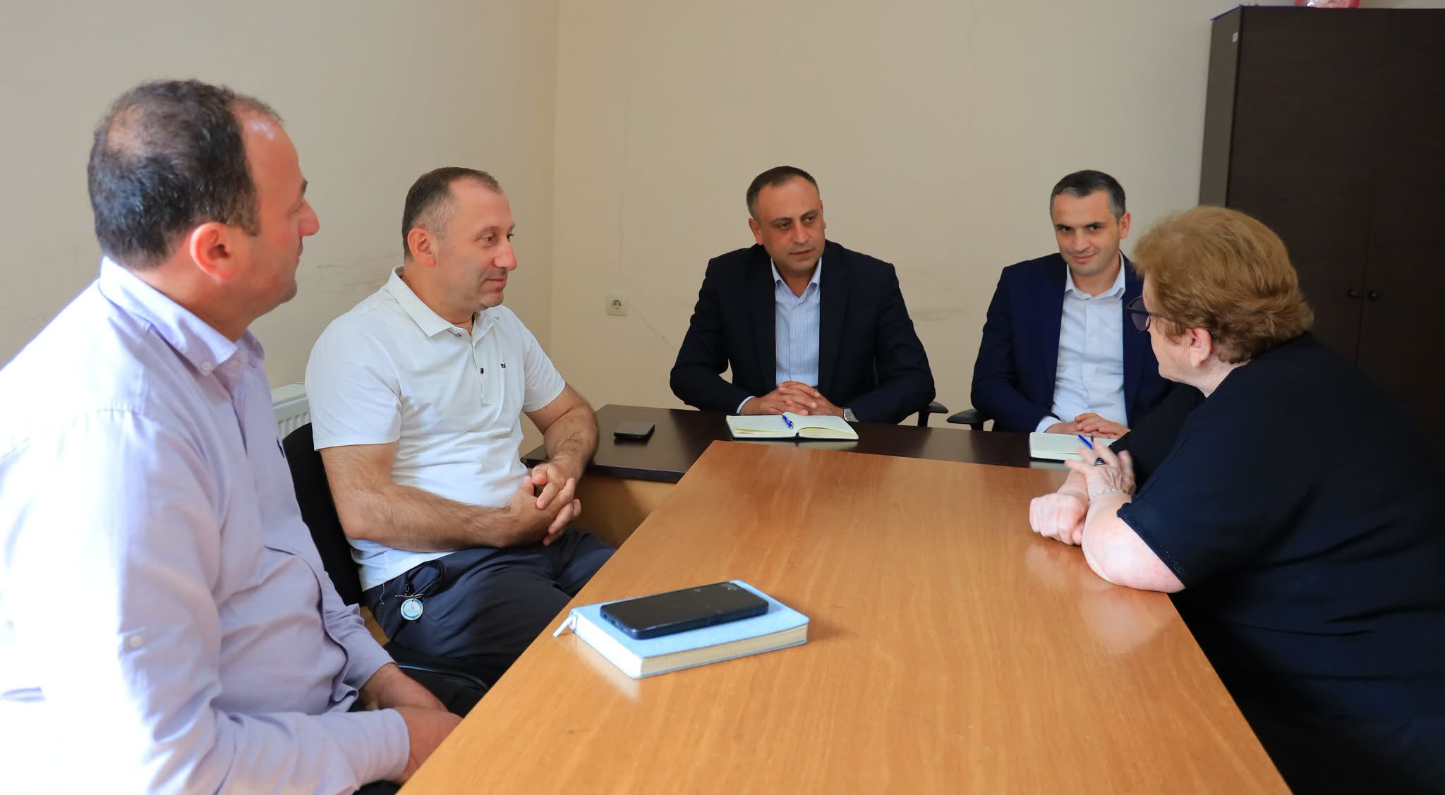ქედის მუნიციპალიტეტის მერმა მამუკა თურმანიძემ, პირველ მოადგილე იმედა ვასაძესთან ერთად, მახუნცეთის ადმინისტრაციულ ერთეულში გასვლითი სამუშაო შეხვედრა და მოქალაქეთა მიღება გამართა