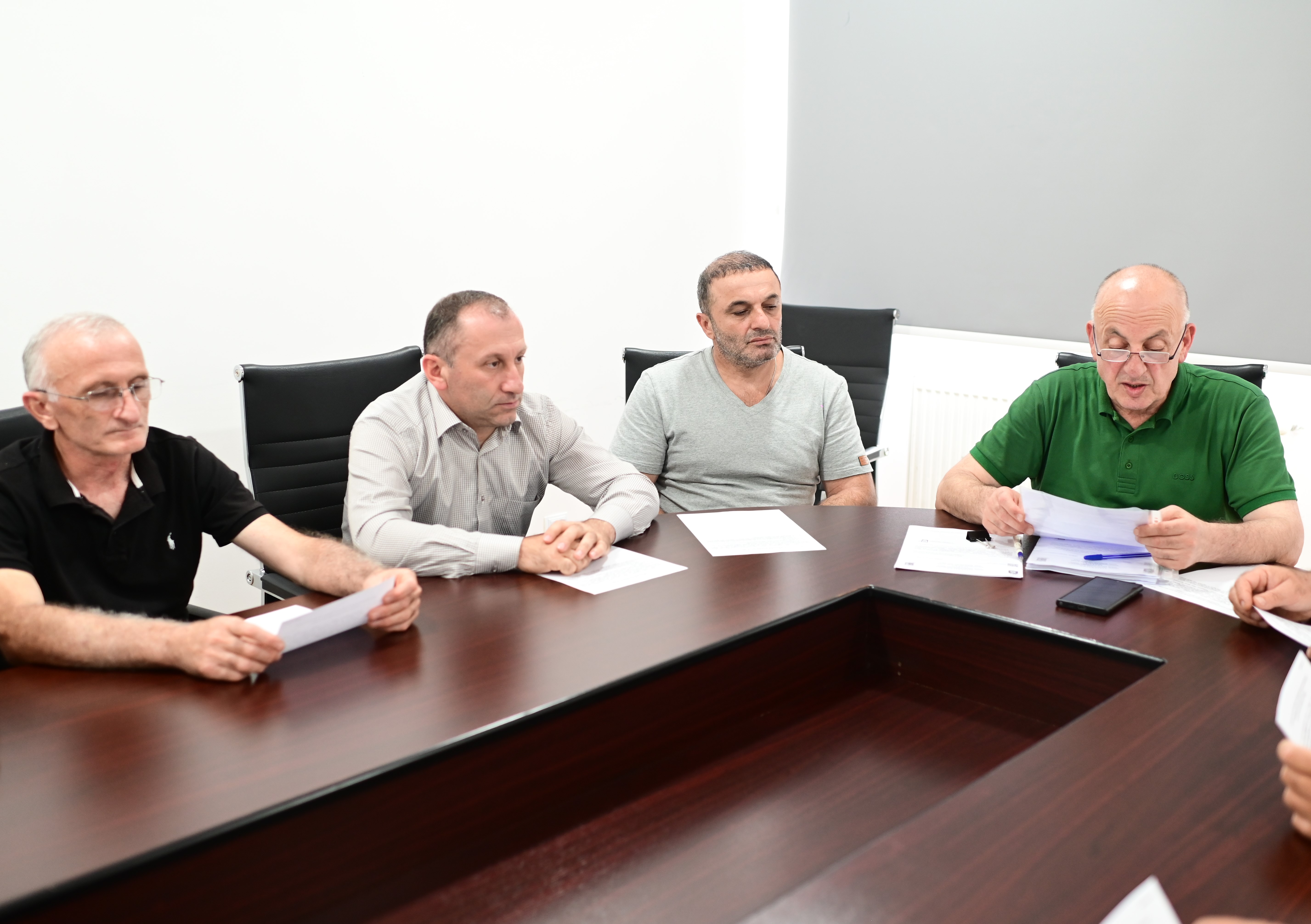 დღეს ქედის მუნიციპალიტეტის საკრებულოს ბიუროს სხდომა გაიმართა
